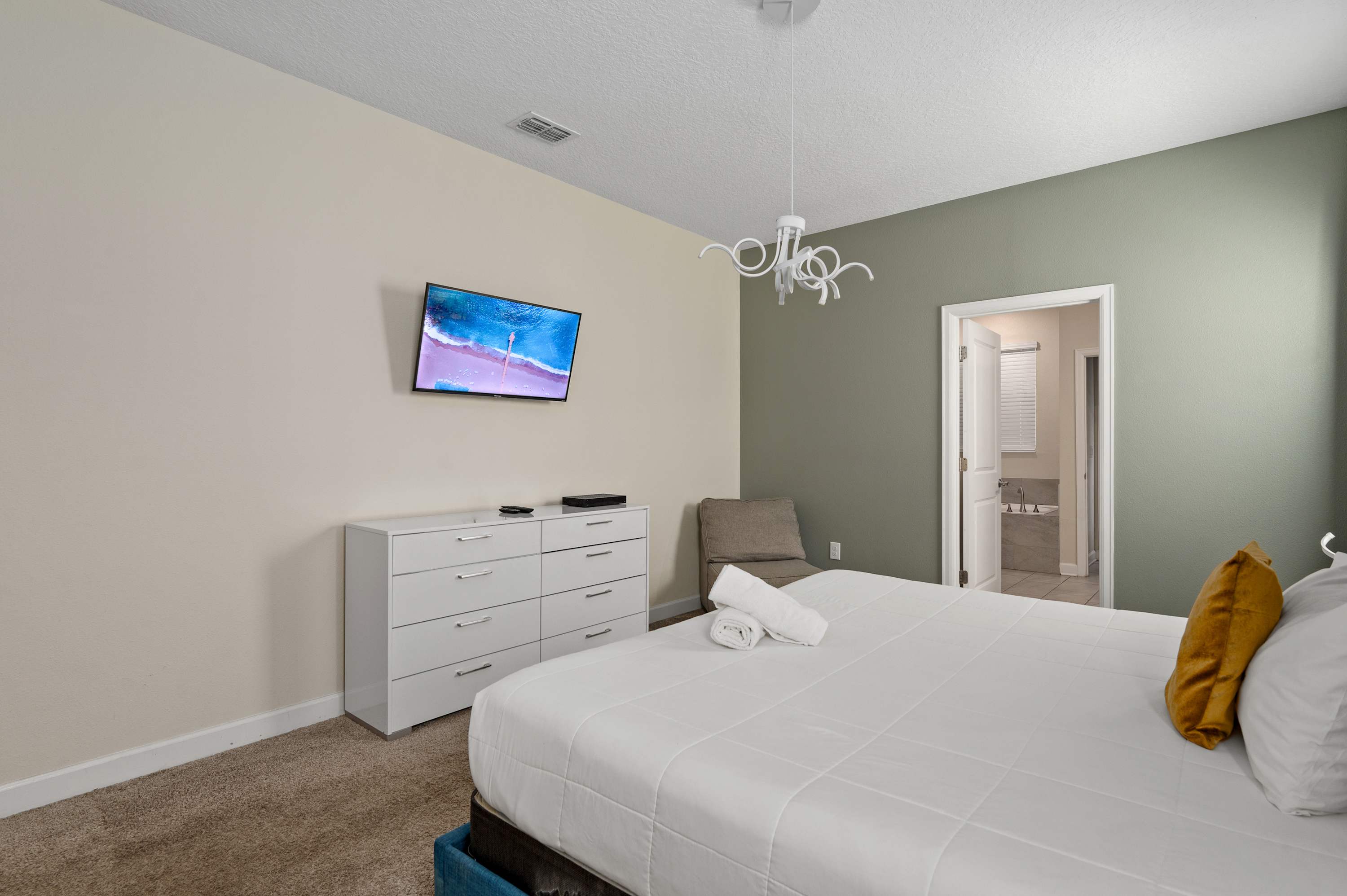 Family villa w/pool, hot tub & water park