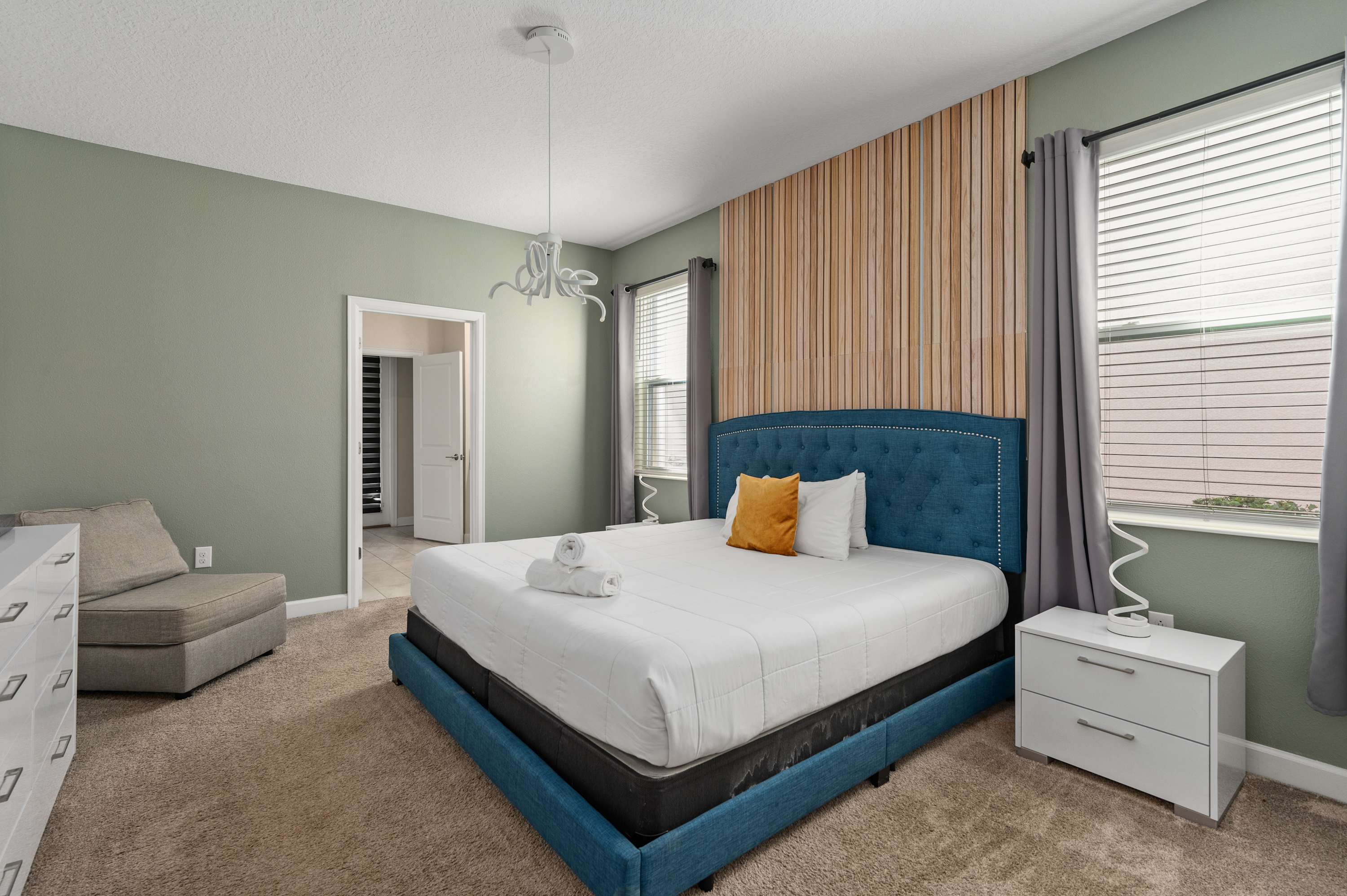 Family villa w/pool, hot tub & water park