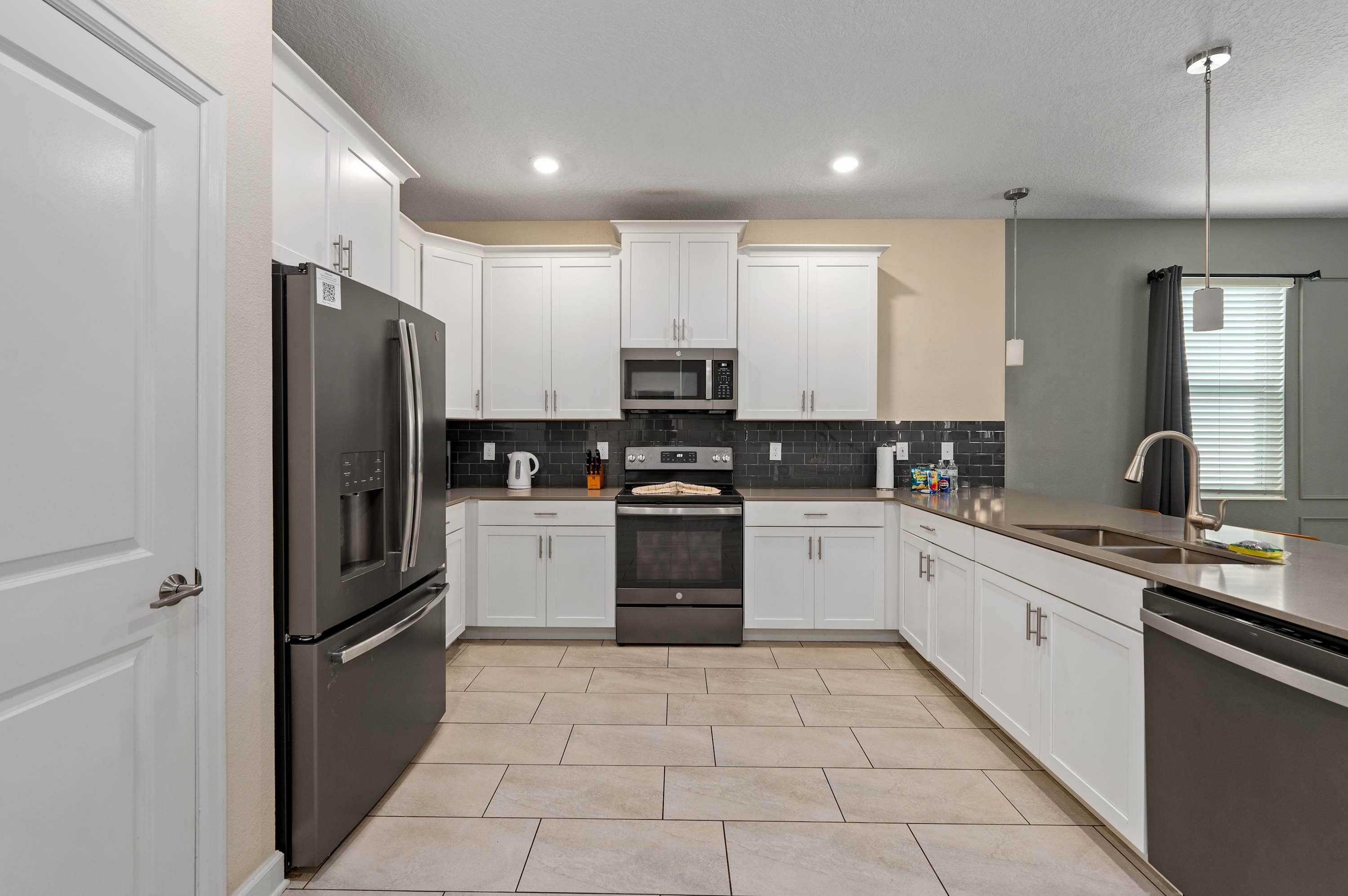 Family villa w/pool, hot tub & water park