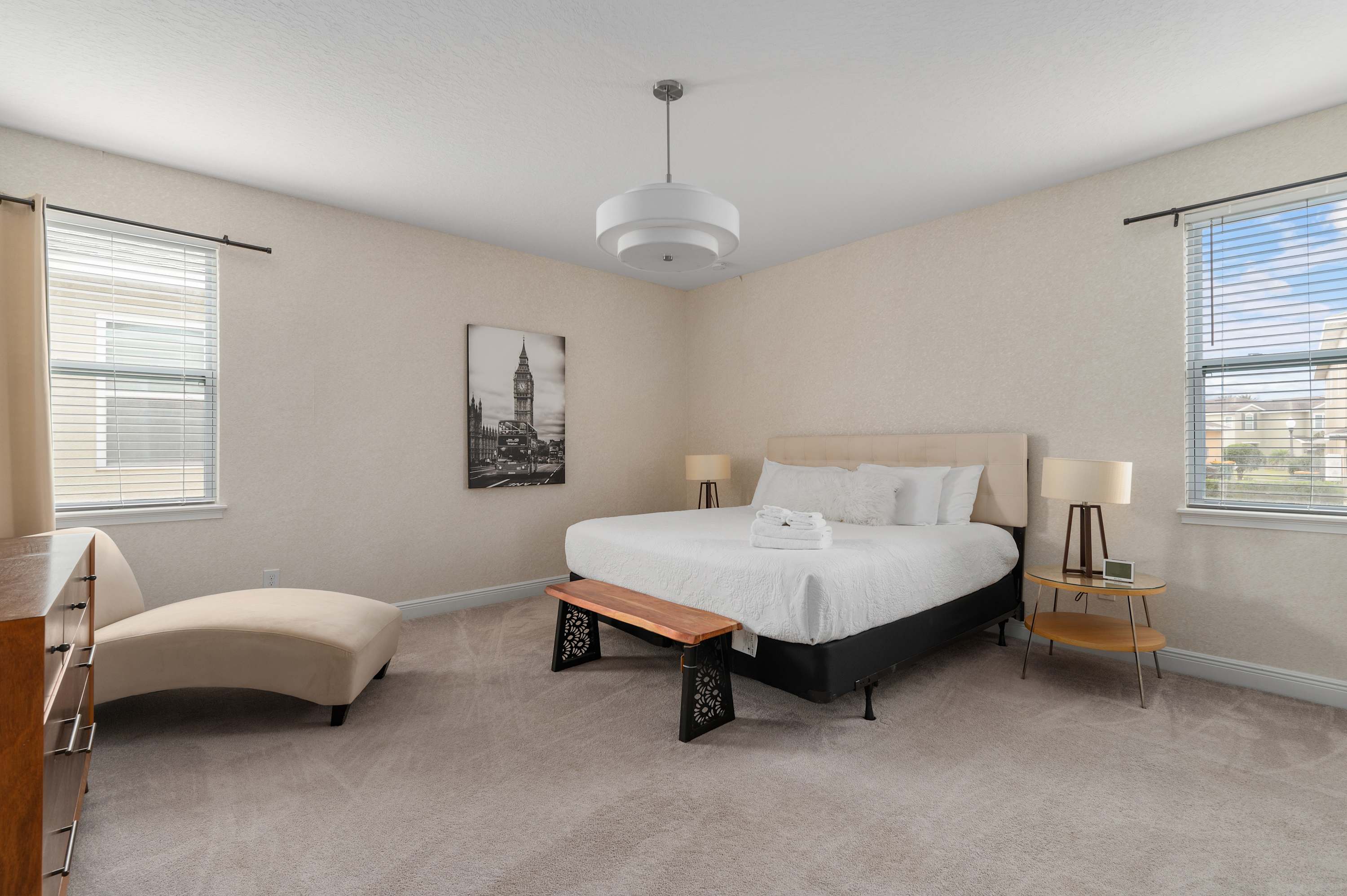 Luxury villa w/private pool & billiard lounge