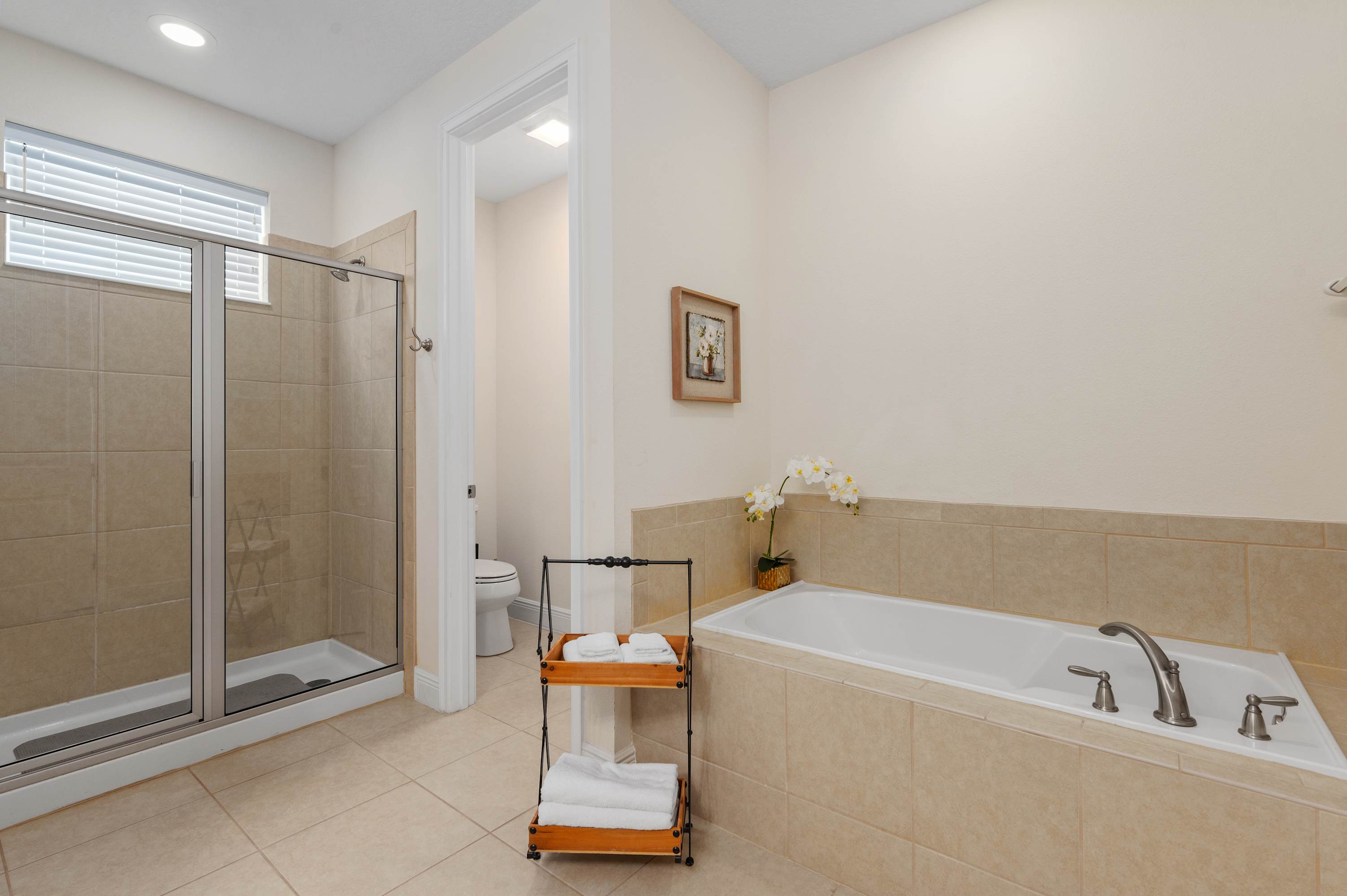 Luxury villa w/private pool & billiard lounge