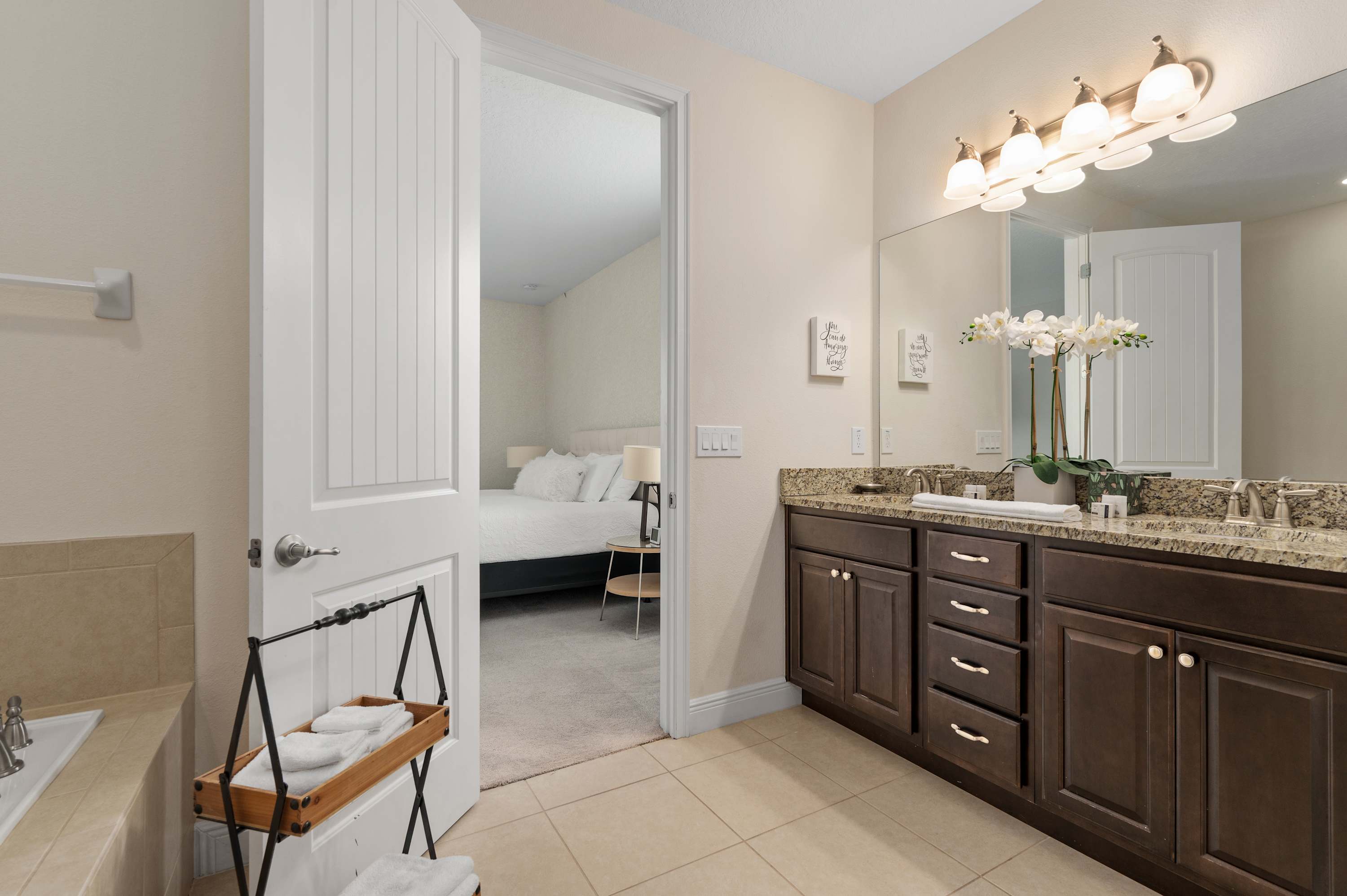 Luxury villa w/private pool & billiard lounge