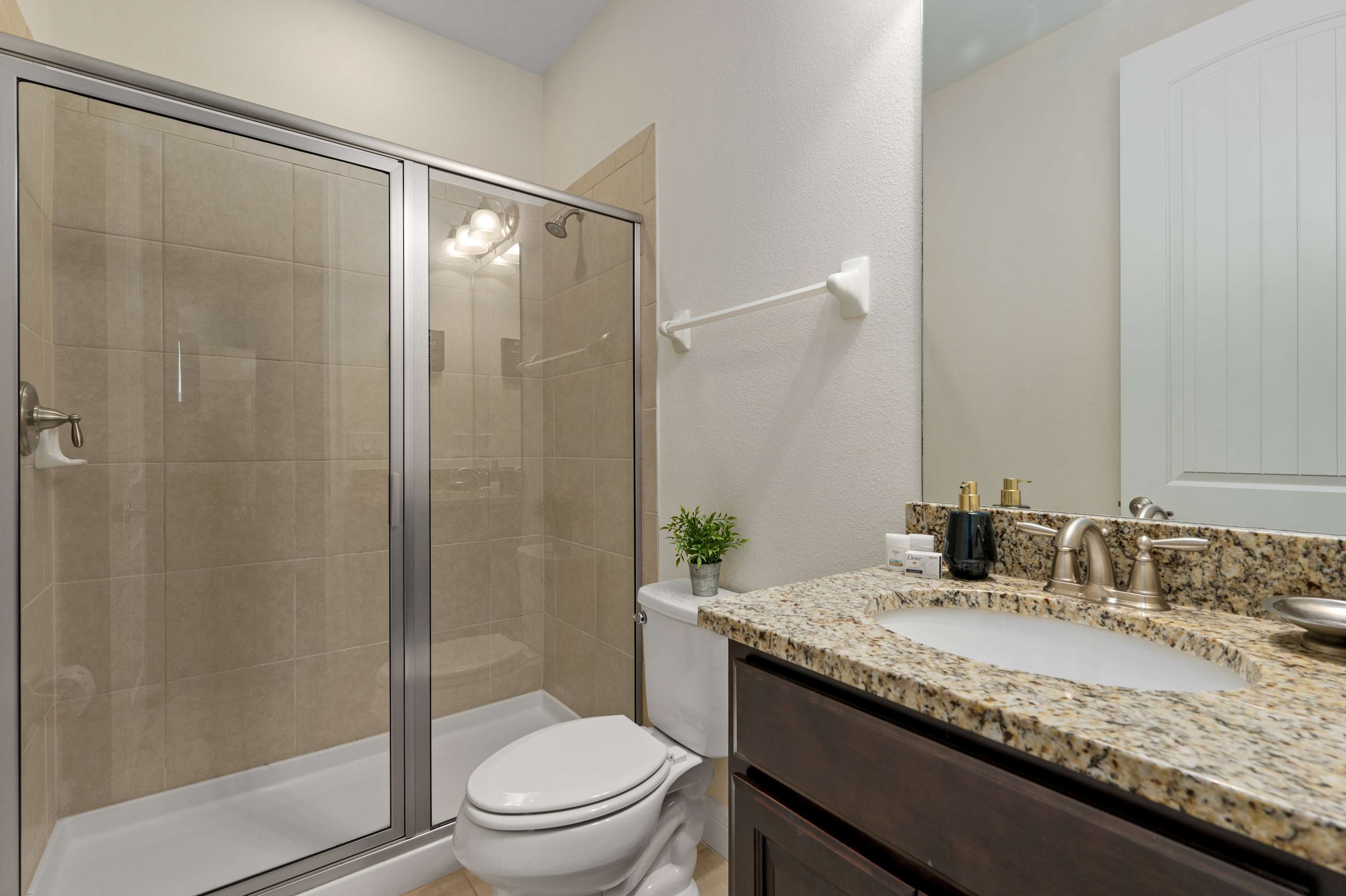 Luxury villa w/private pool & billiard lounge