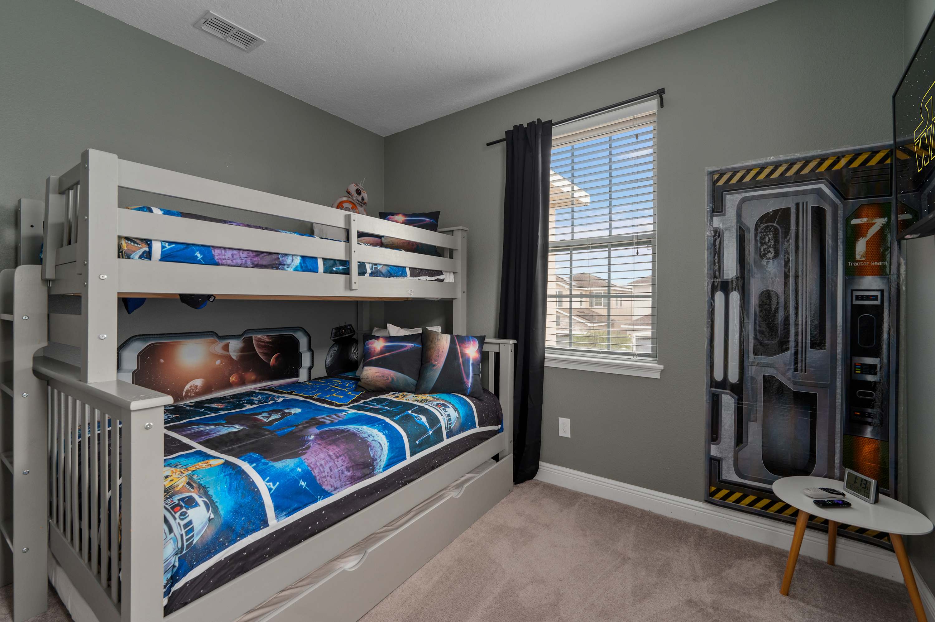 Luxury villa w/private pool & billiard lounge