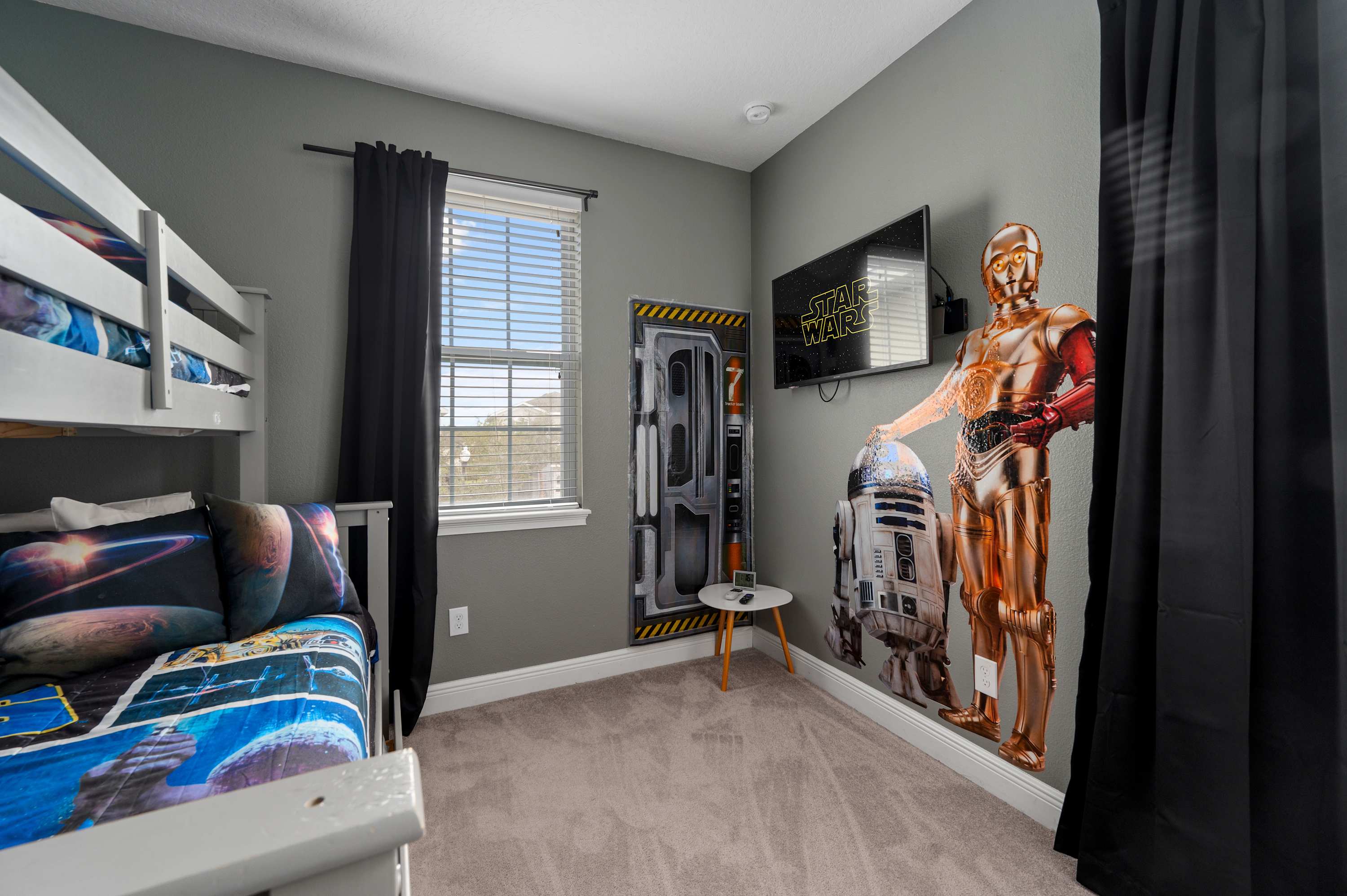 Luxury villa w/private pool & billiard lounge