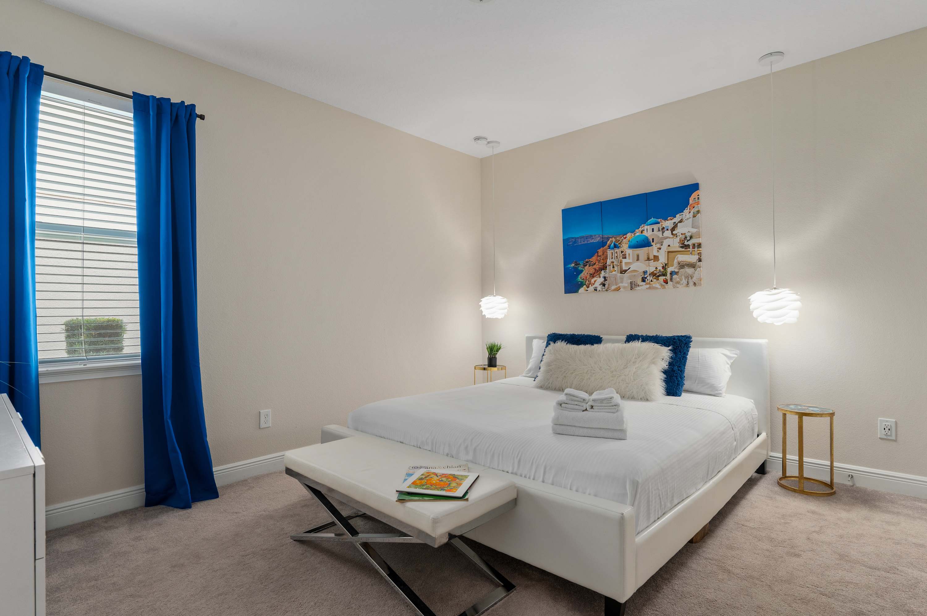 Luxury villa w/private pool & billiard lounge