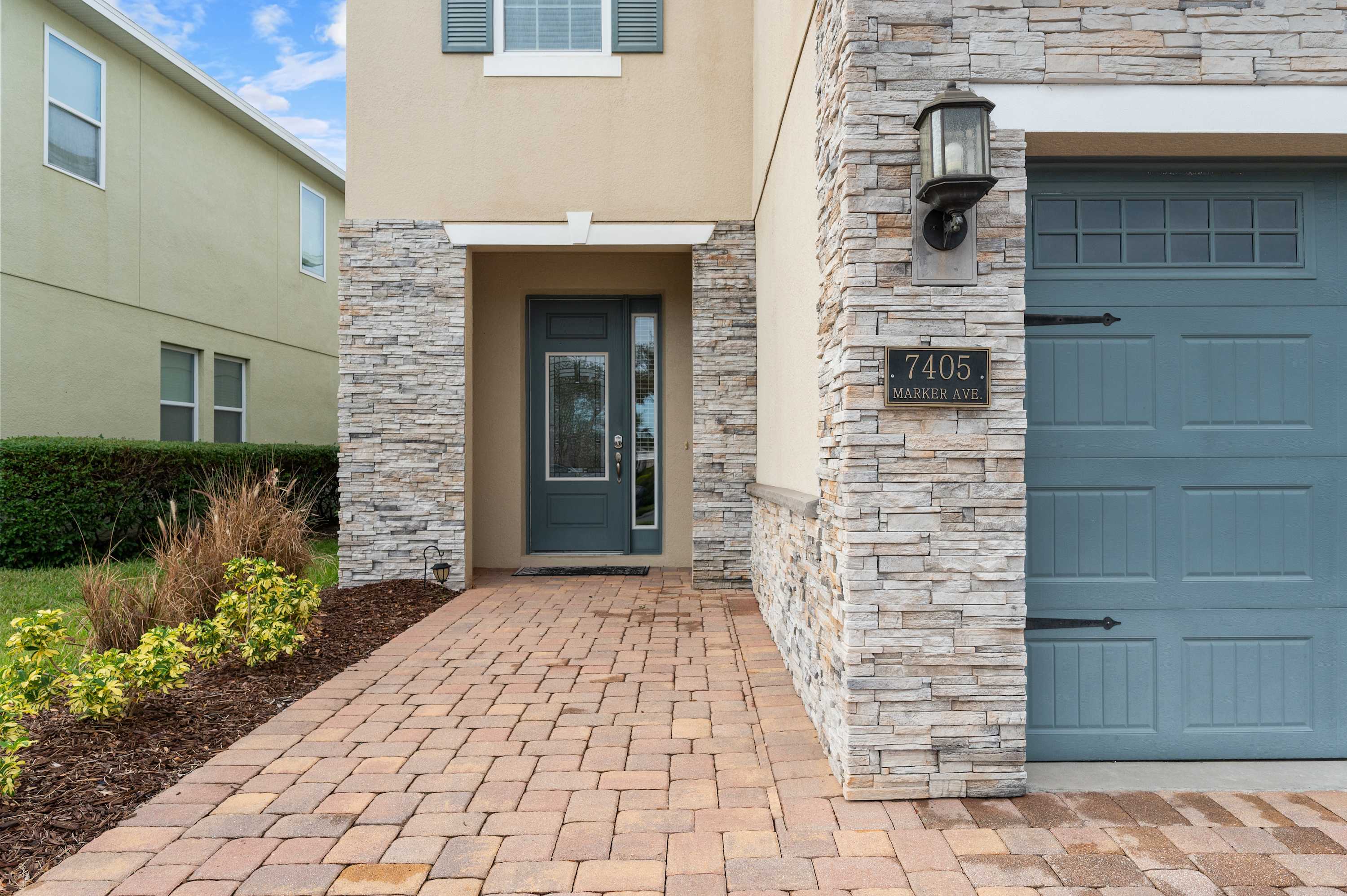 Luxury villa w/private pool & billiard lounge