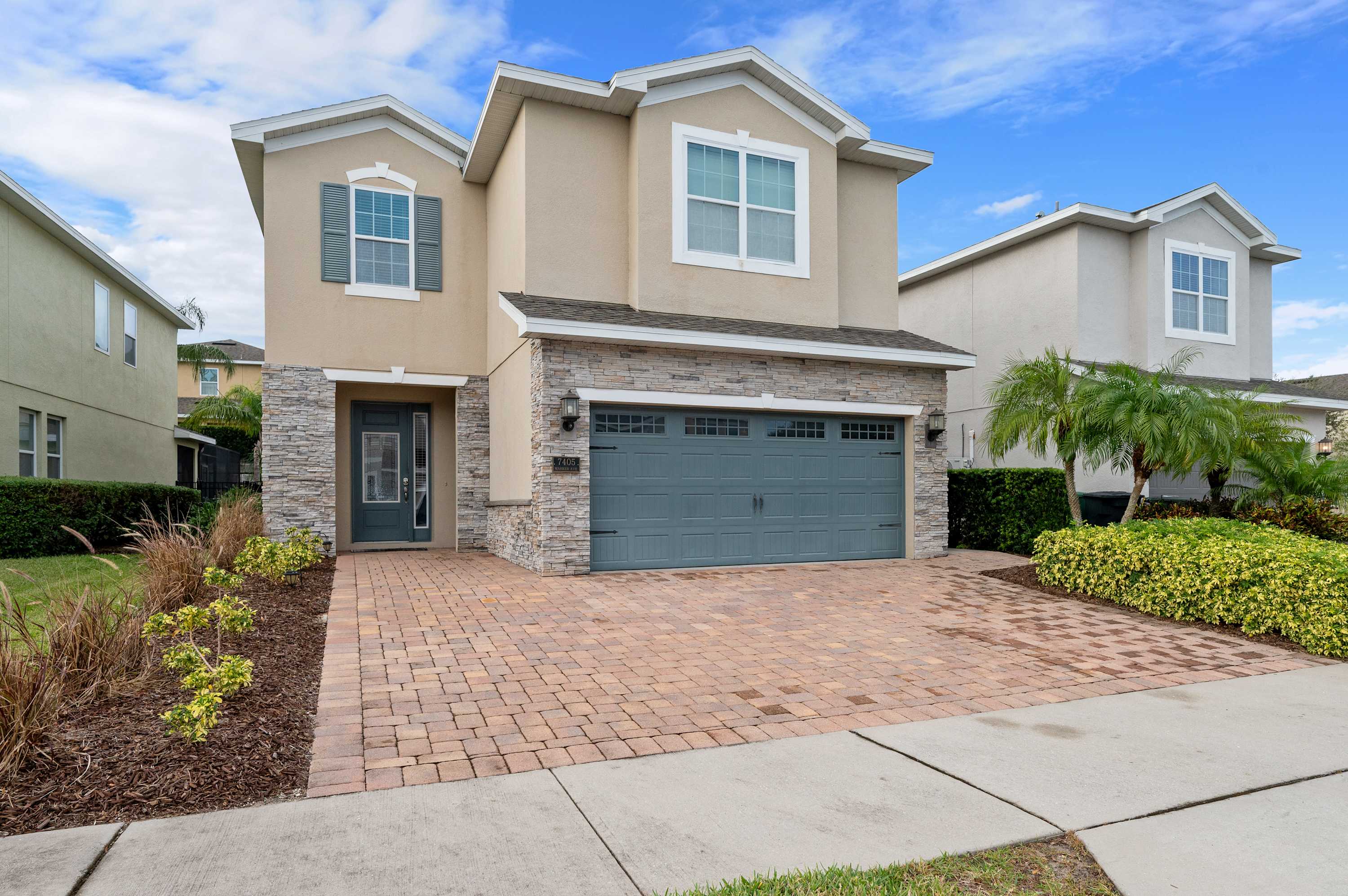 Luxury villa w/private pool & billiard lounge