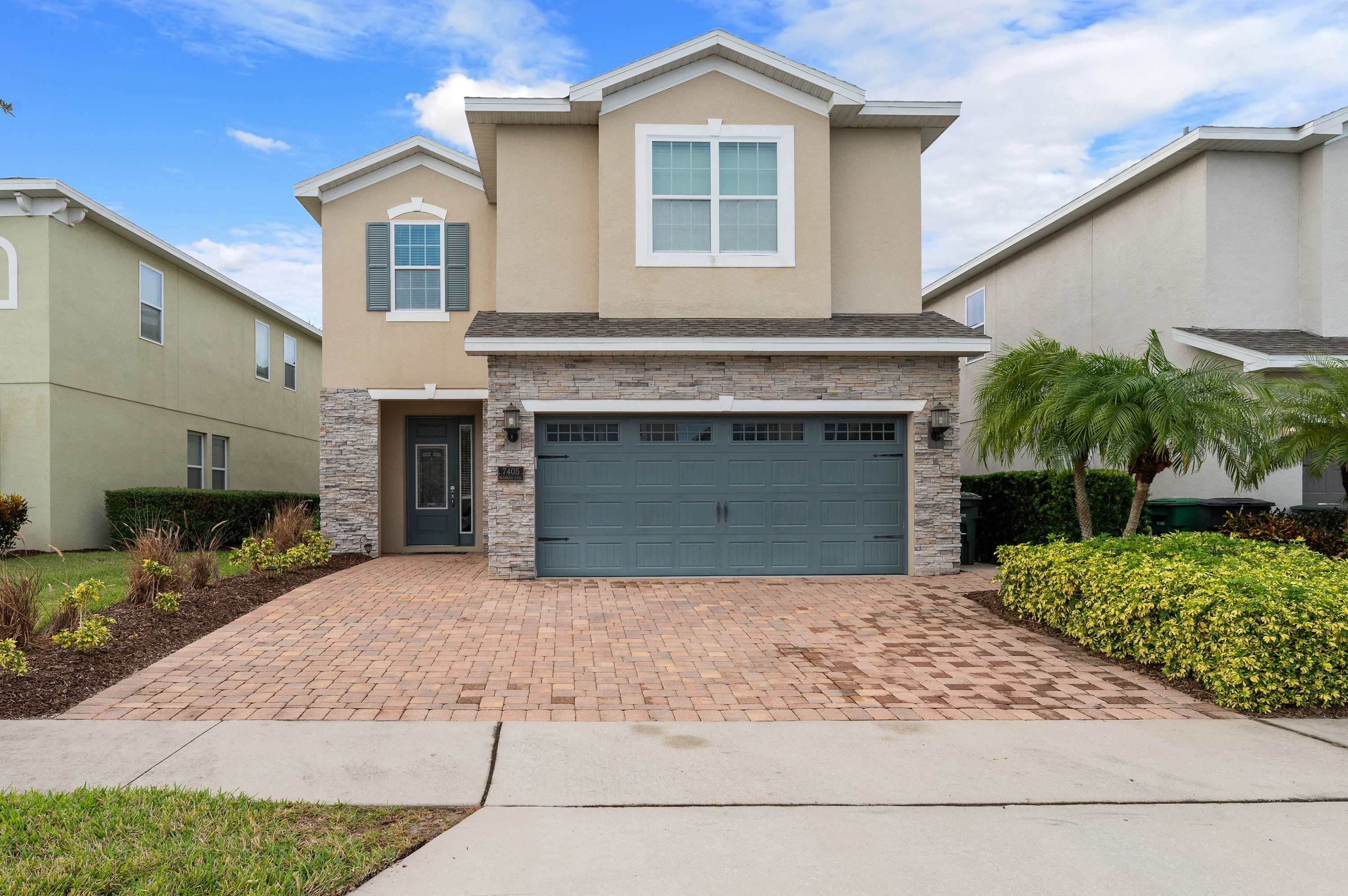 Luxury villa w/private pool & billiard lounge