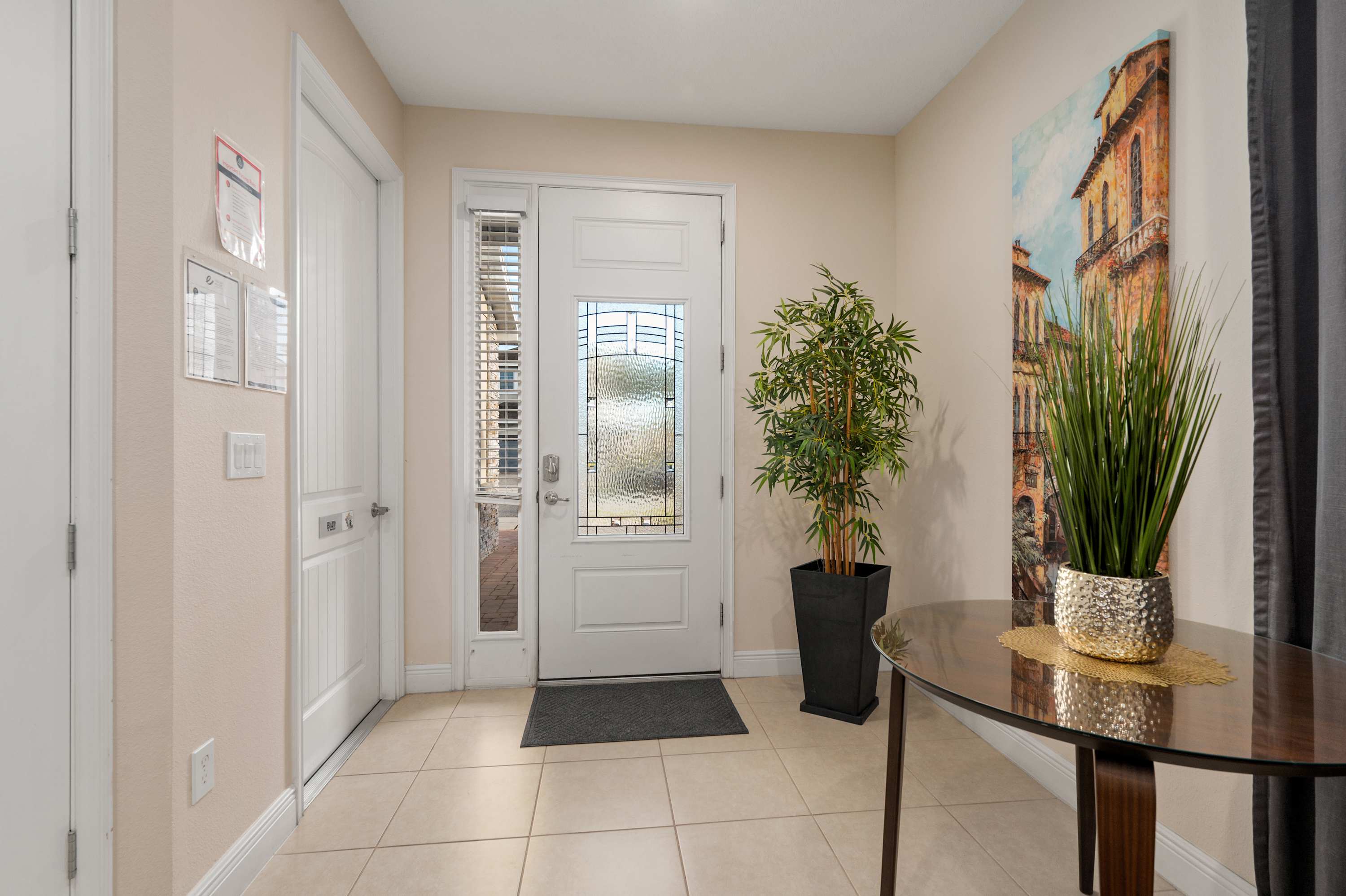 Luxury villa w/private pool & billiard lounge