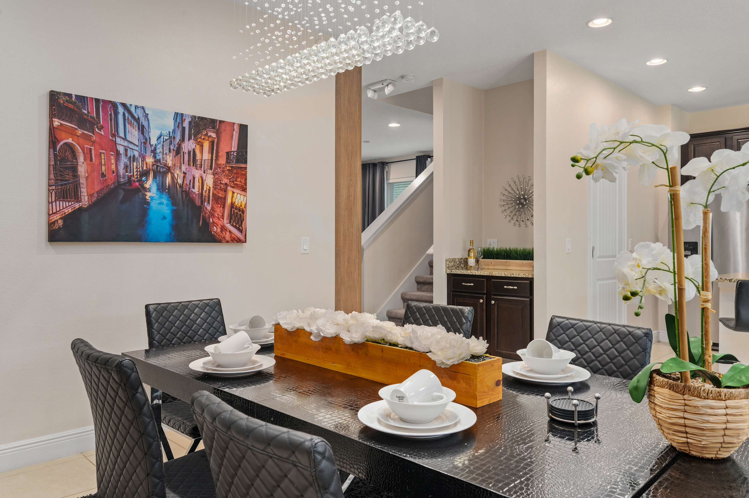 Luxury villa w/private pool & billiard lounge