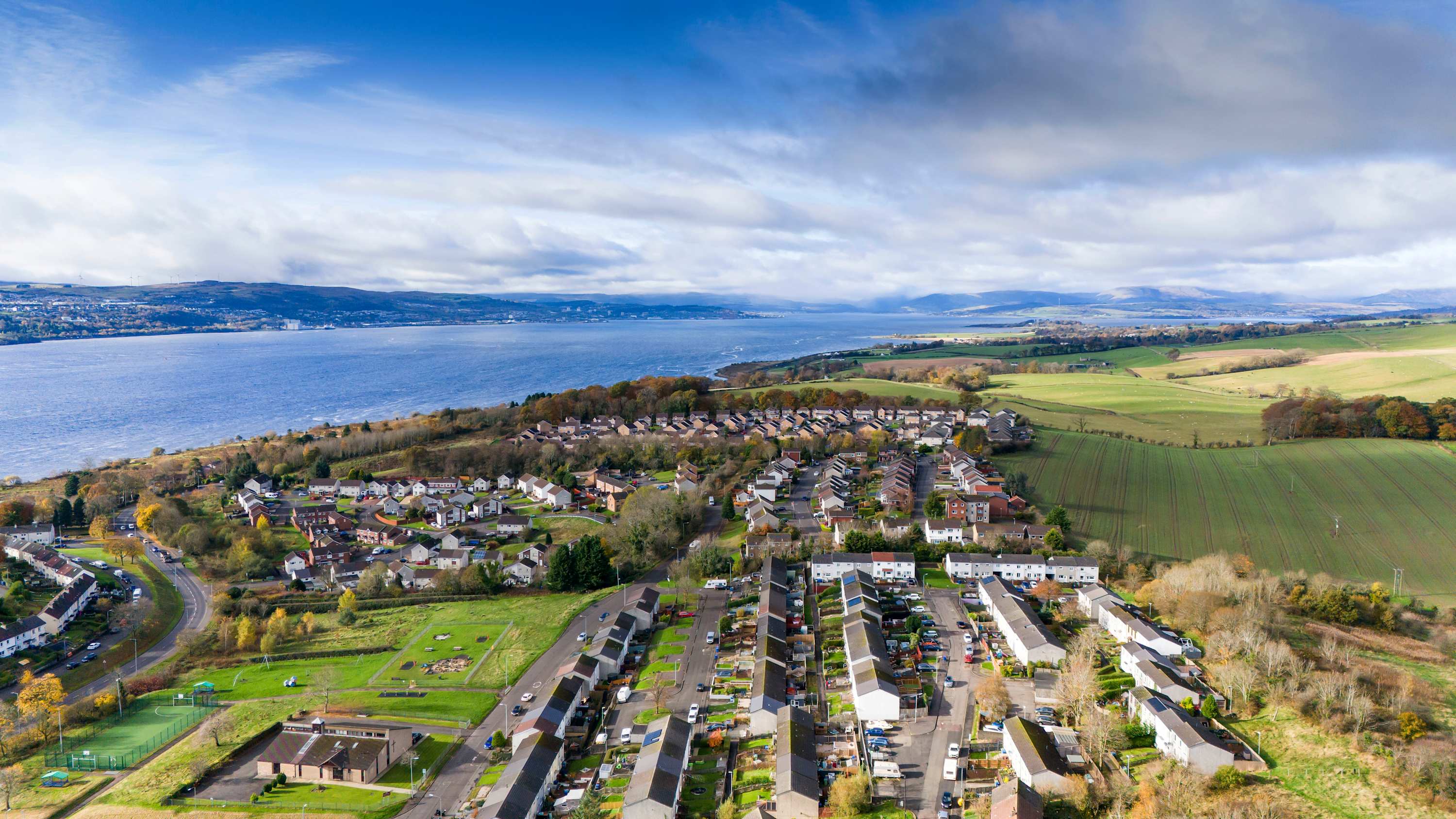 Charming Terrace House for Relaxing Retreat in 78 Cumbrae Crescent South G82 - Property image 25 - VivreStays