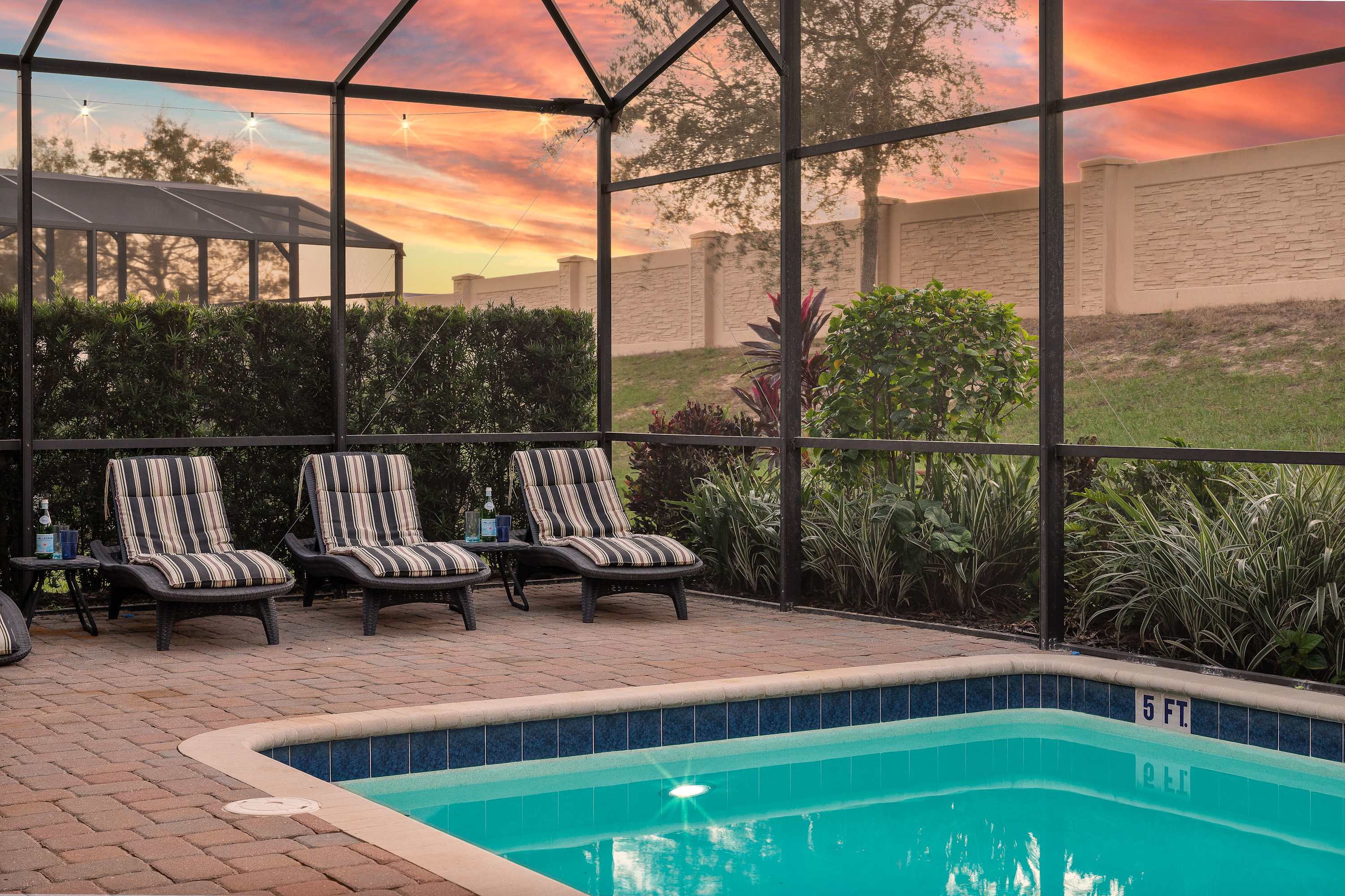 Sleeps 15! + Heated Pool+ Lazy River + Game room