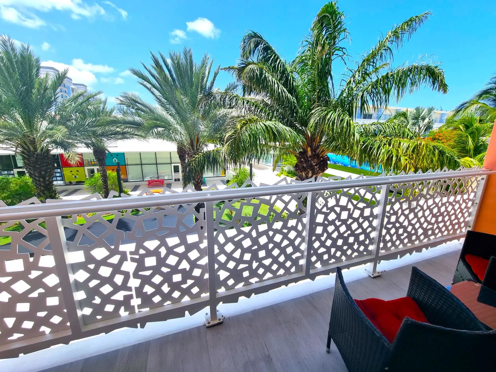 The Grove 1BR Apt /w Rooftop Pool+Onsite Amenities