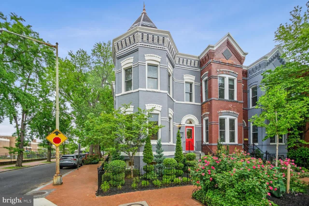 Turreted Townhouse – Full Of Wonder