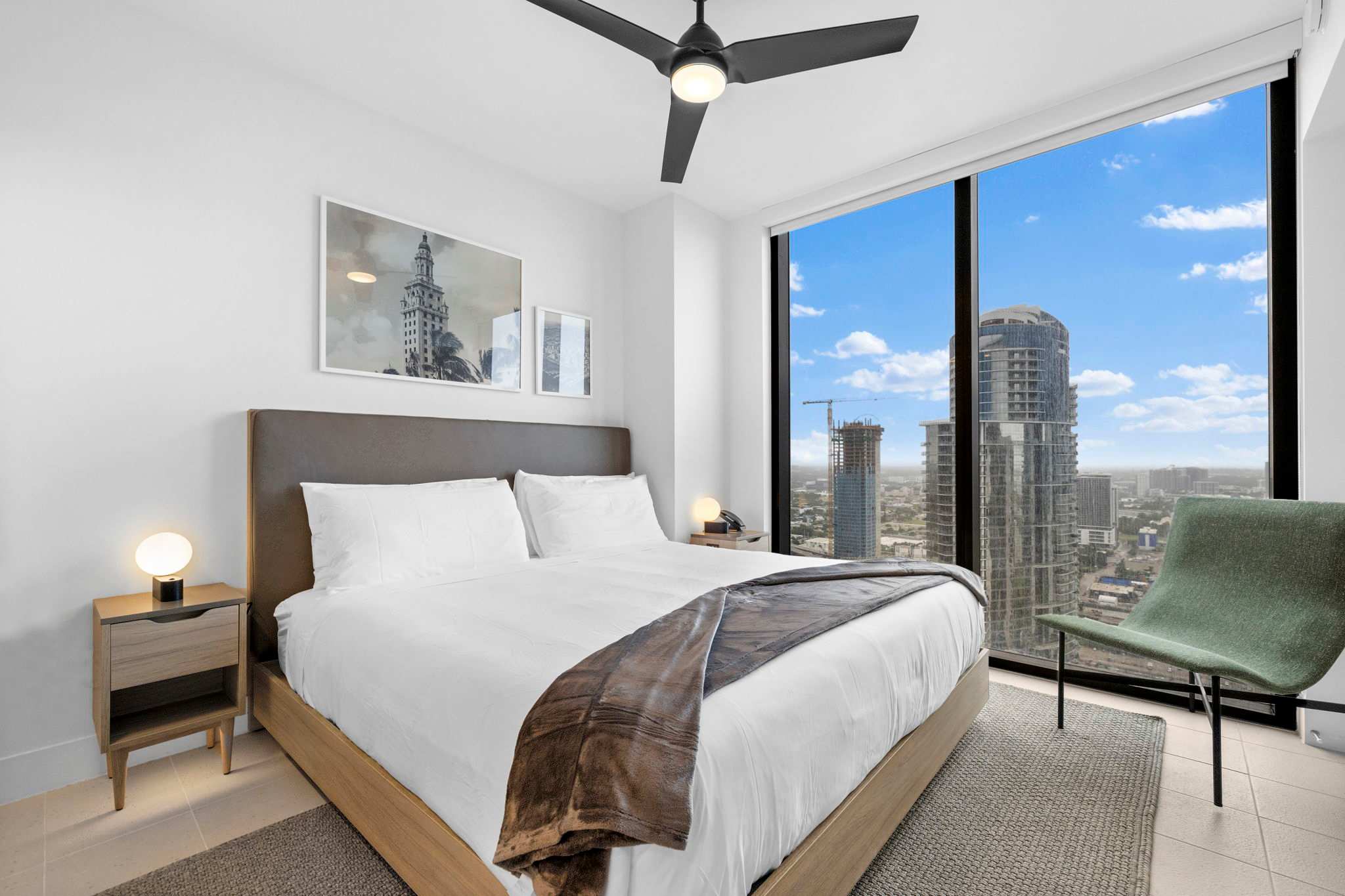 Stunning Miami Views Luxury Condo