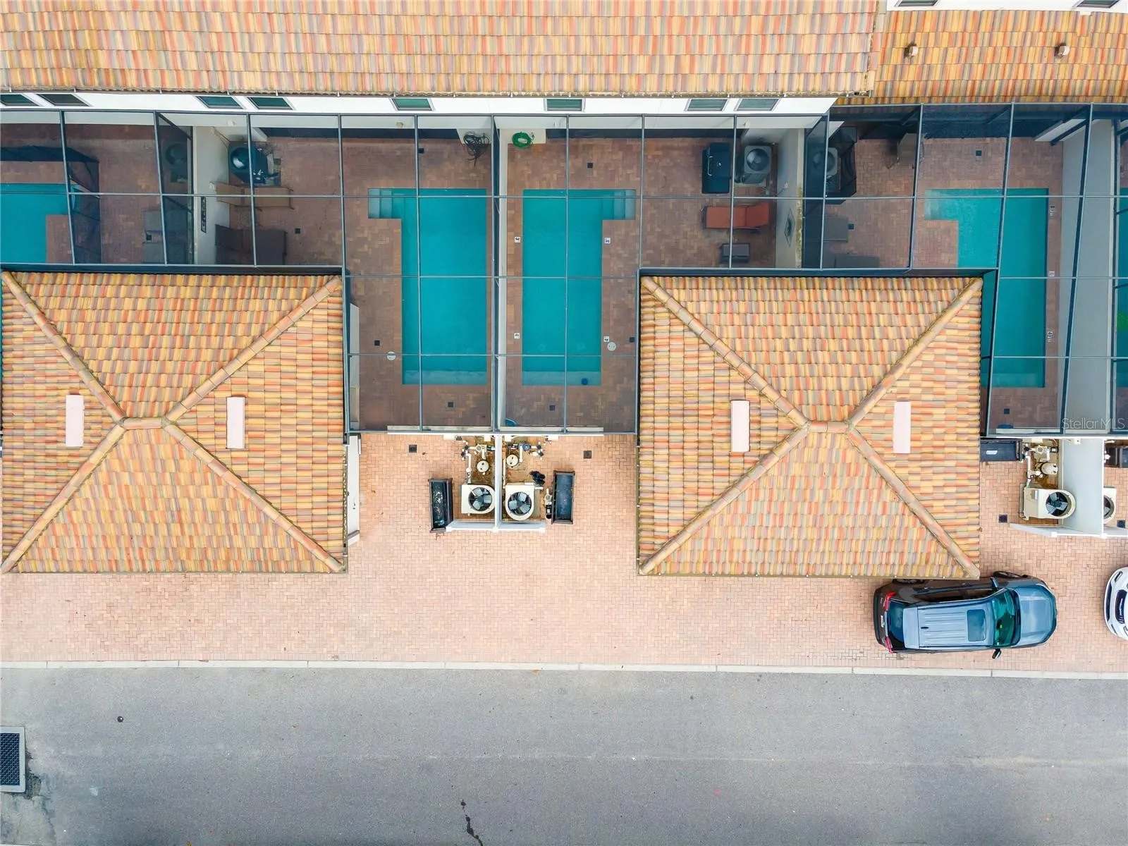 Spacious villa near Disney w/ private pool