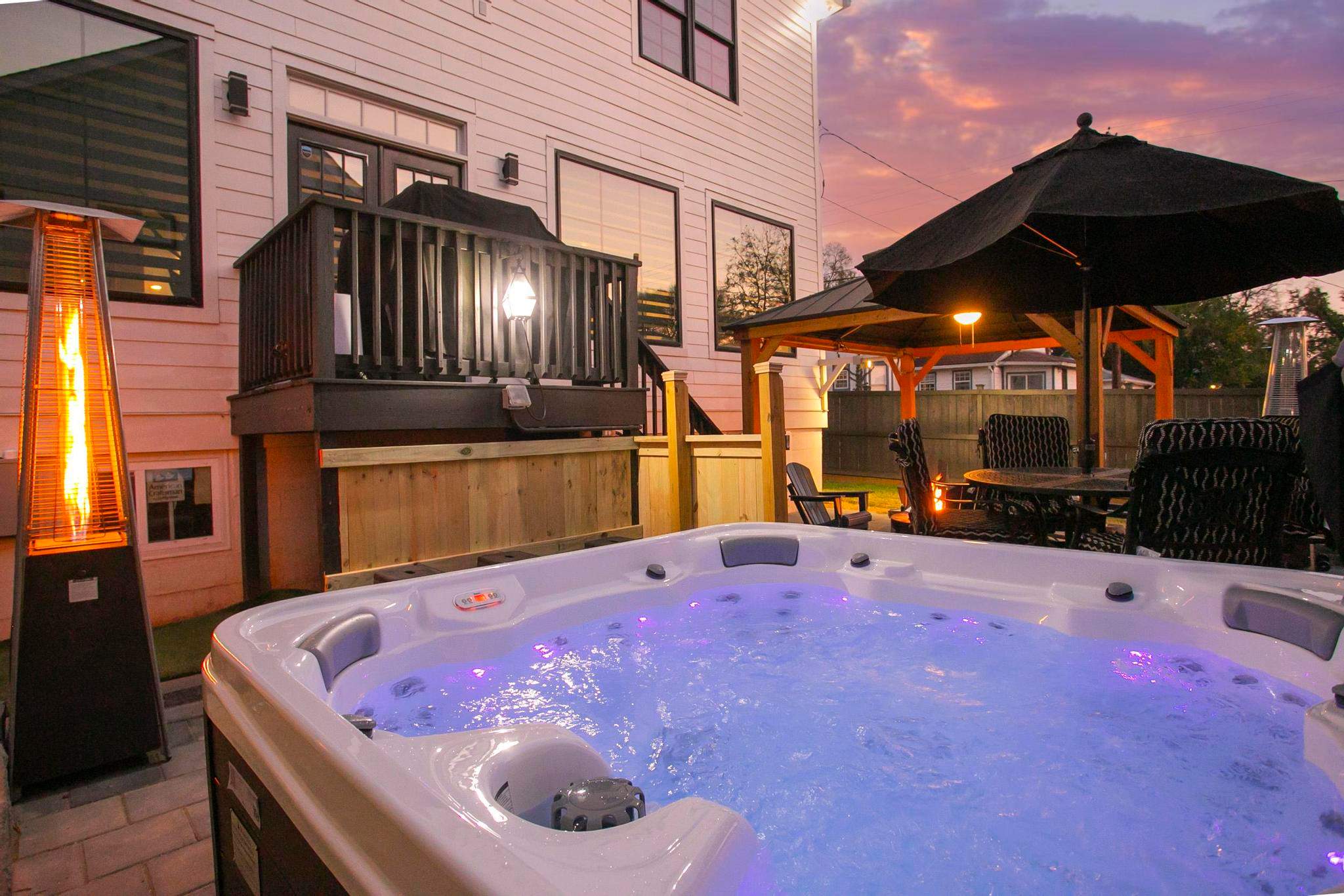 New Hot Tub, Spacious, Near Downtown — Nashville, TN — vacation rental