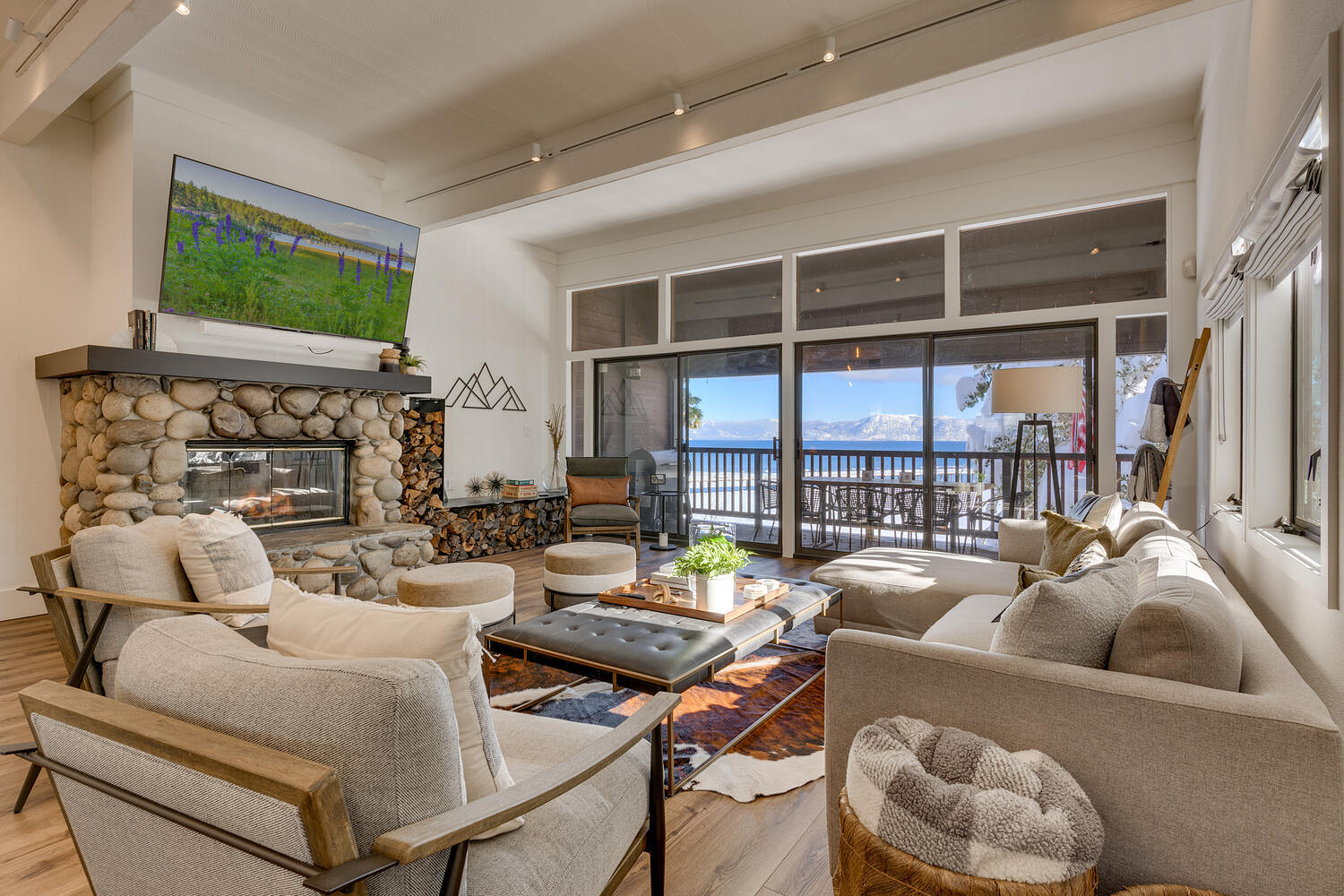 6-8 Miles to Palisades|Alpine|Homewood|Walk to TC — Tahoe City, CA — vacation rental