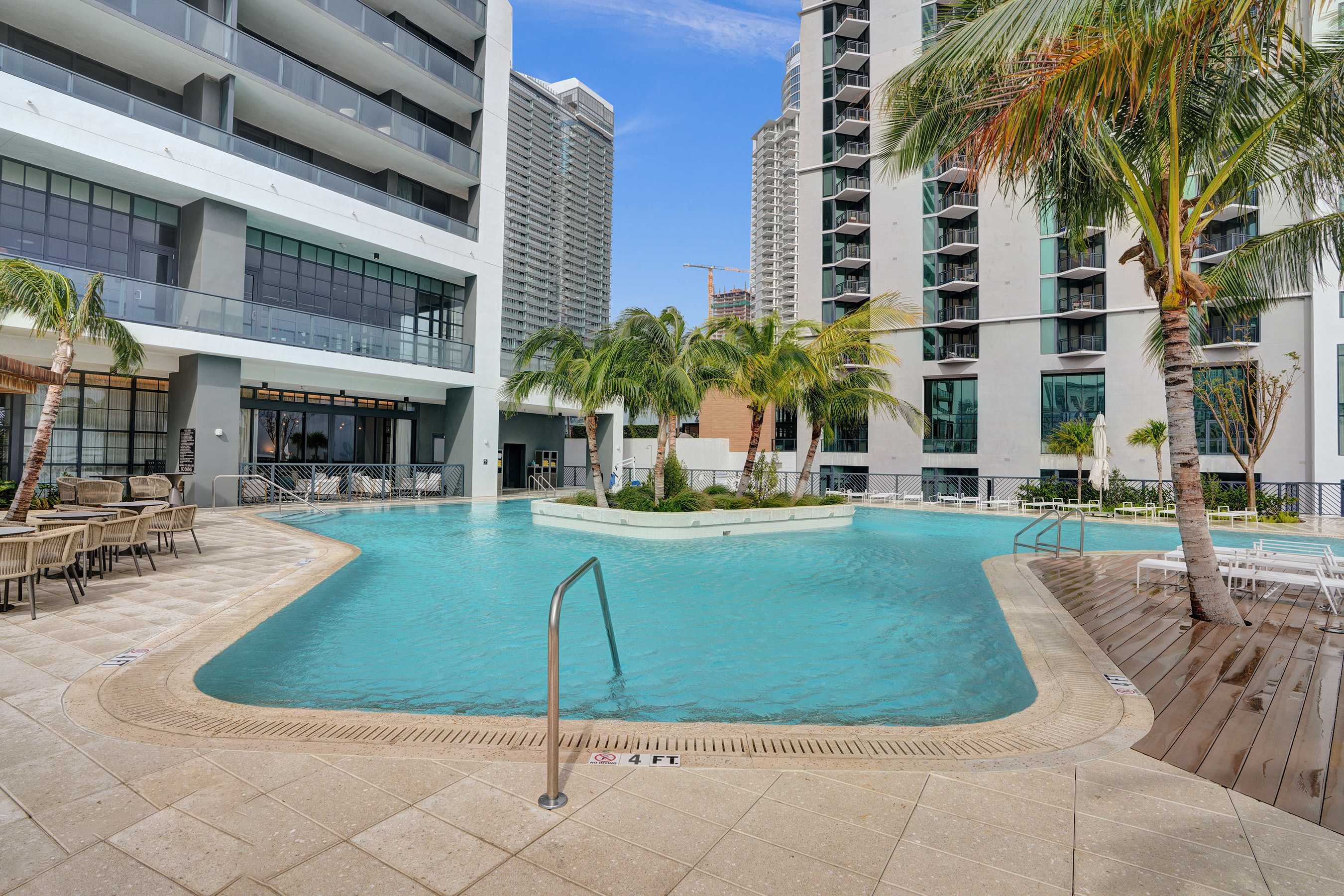 NEW Stunning 2/2 with Panoramic Views of Miami PH Condo 50th floor | Photo 27