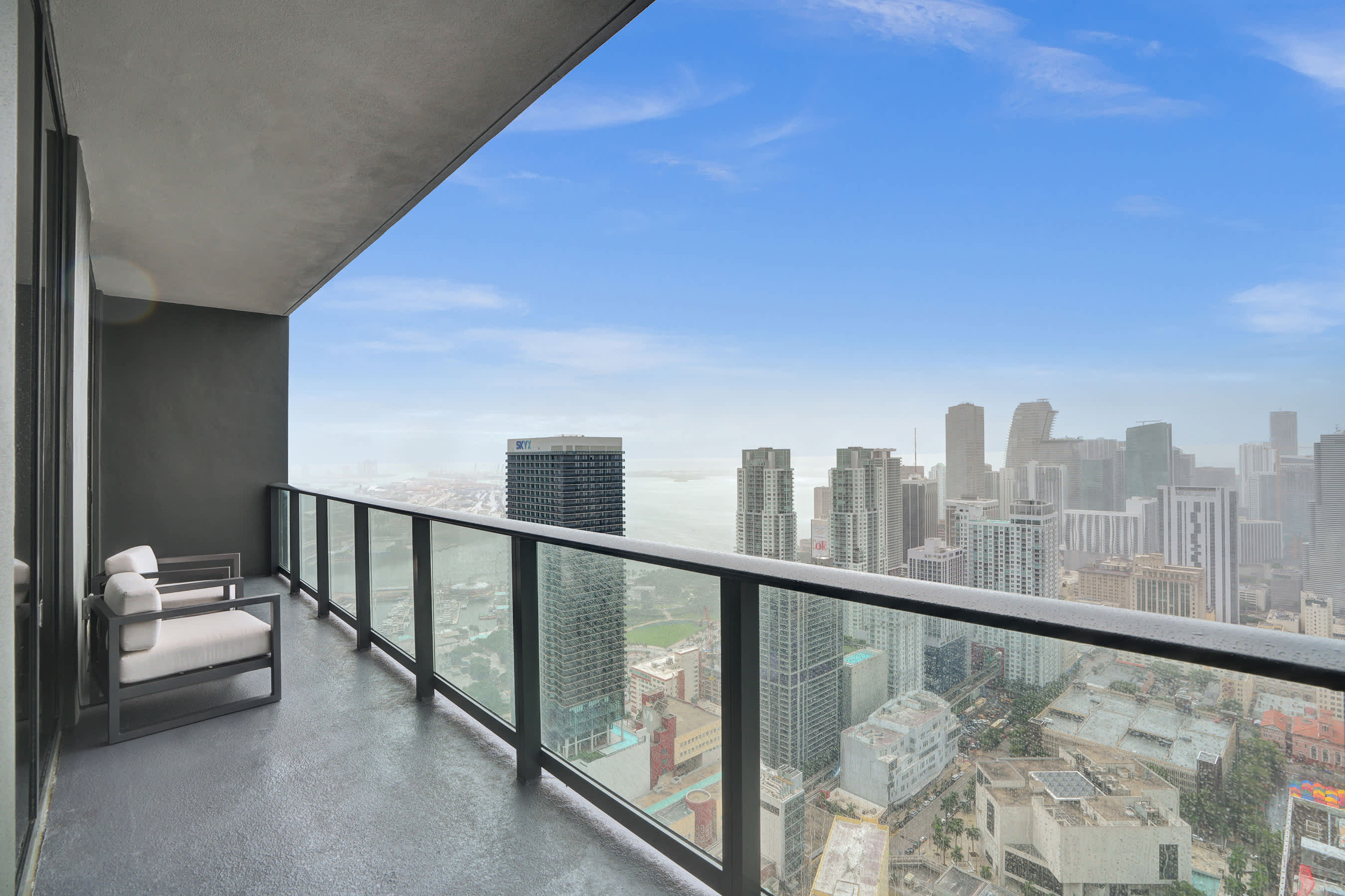 NEW Stunning 2/2 with Panoramic Views of Miami PH Condo 50th floor | Photo 39