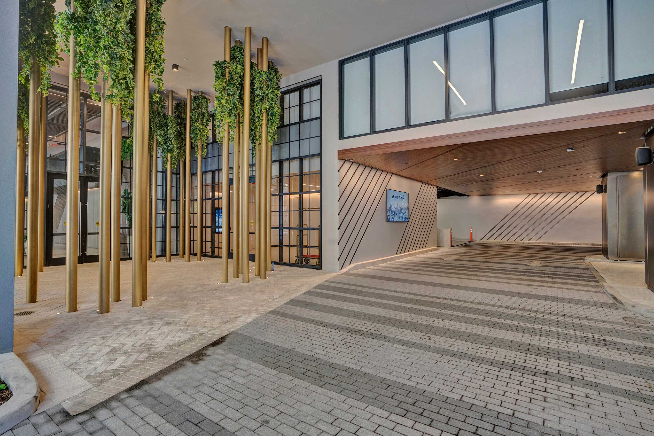 NEW Stunning 2/2 with Panoramic Views of Miami PH Condo 50th floor | Photo 47