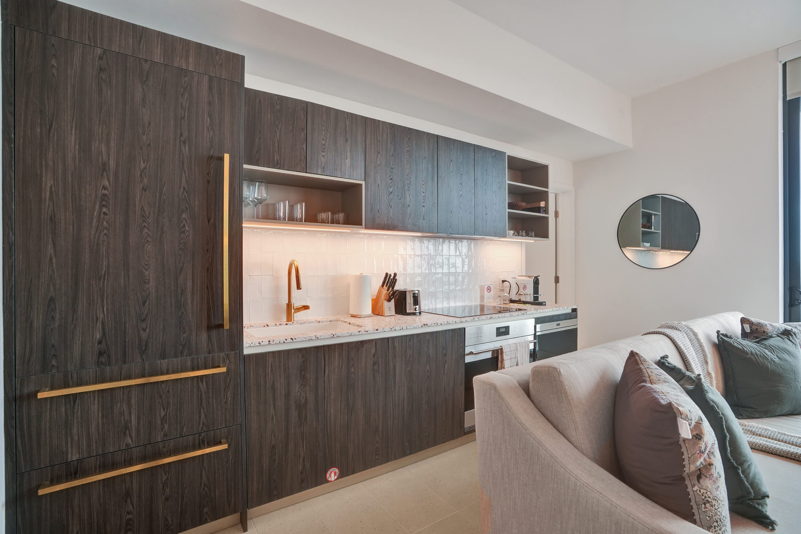 NEW Stunning 2/2 with Panoramic Views of Miami PH Condo 50th floor | Photo 7