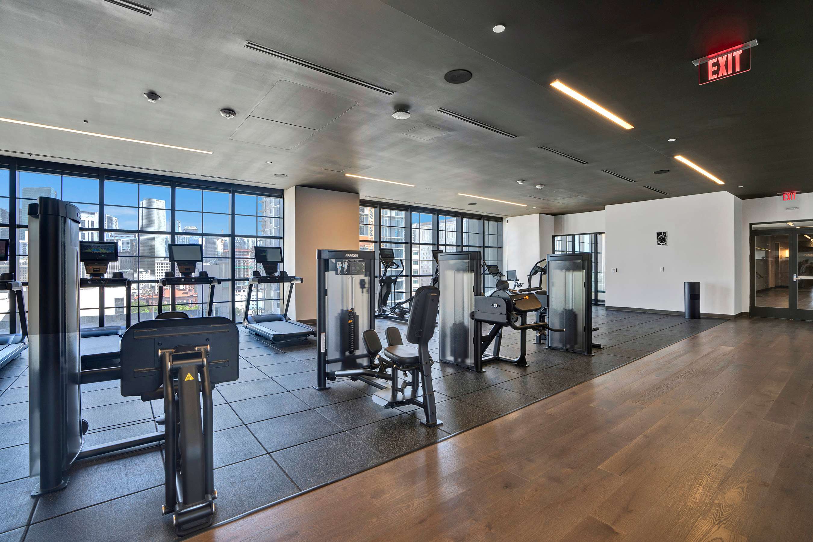 NEW Stunning 2/2 with Panoramic Views of Miami PH Condo 50th floor | Photo 60