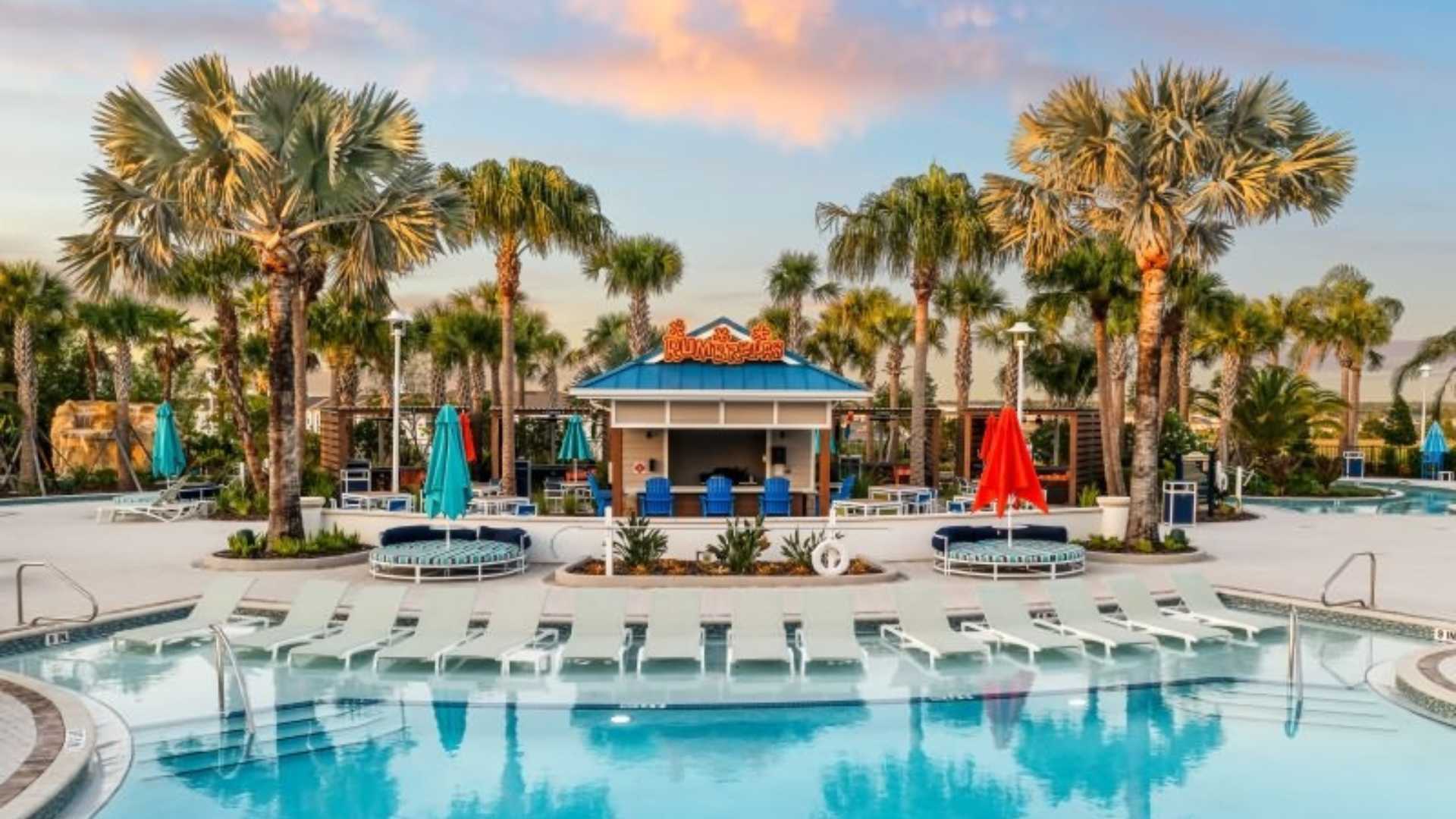 5BR townhouse w/ private pool & balcony