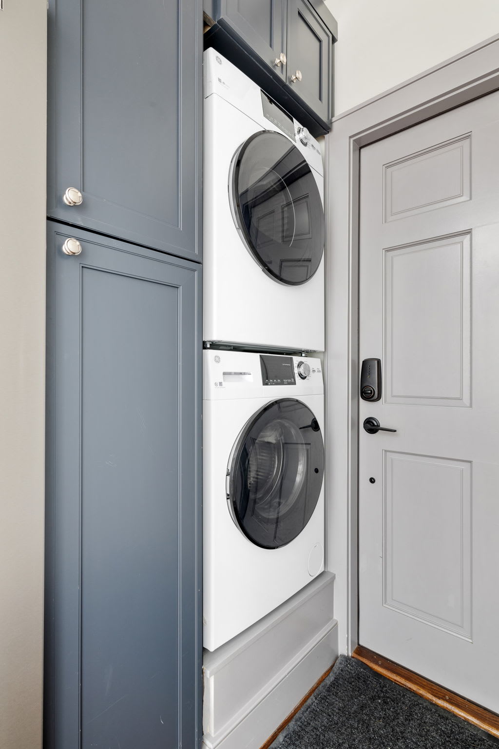 Rosemary House | Unit B | Sleeps 6