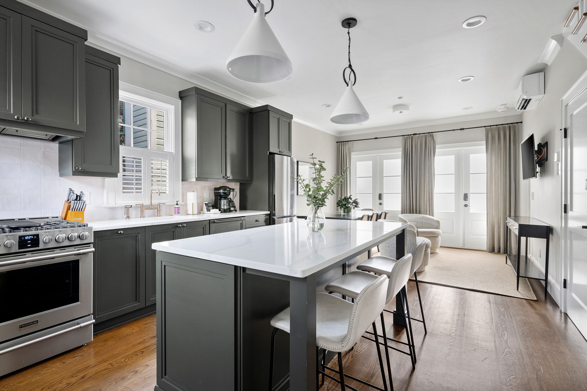 Thomas Waring House | Unit D | Sleeps 6