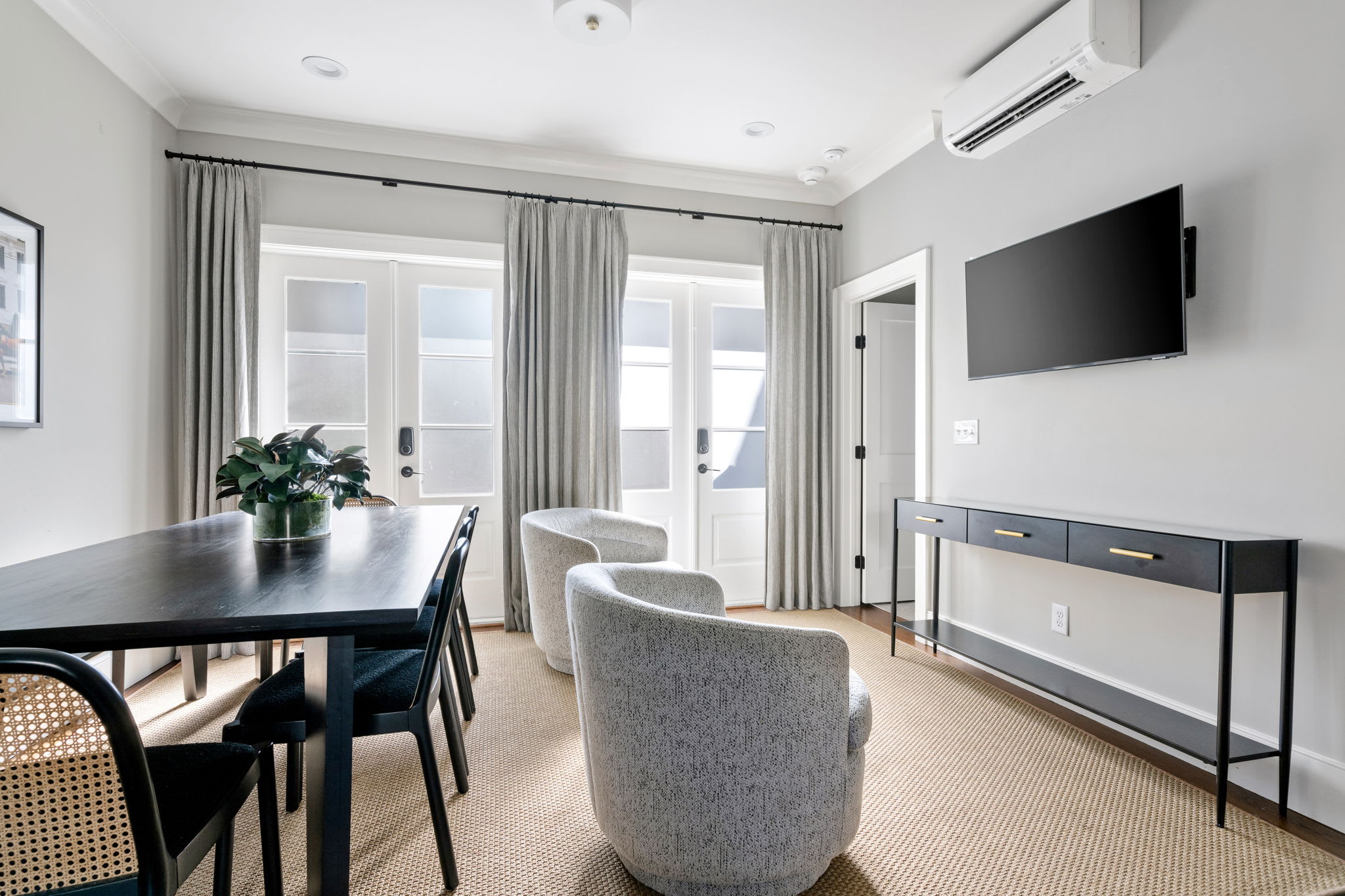 Thomas Waring House | Unit D | Sleeps 6