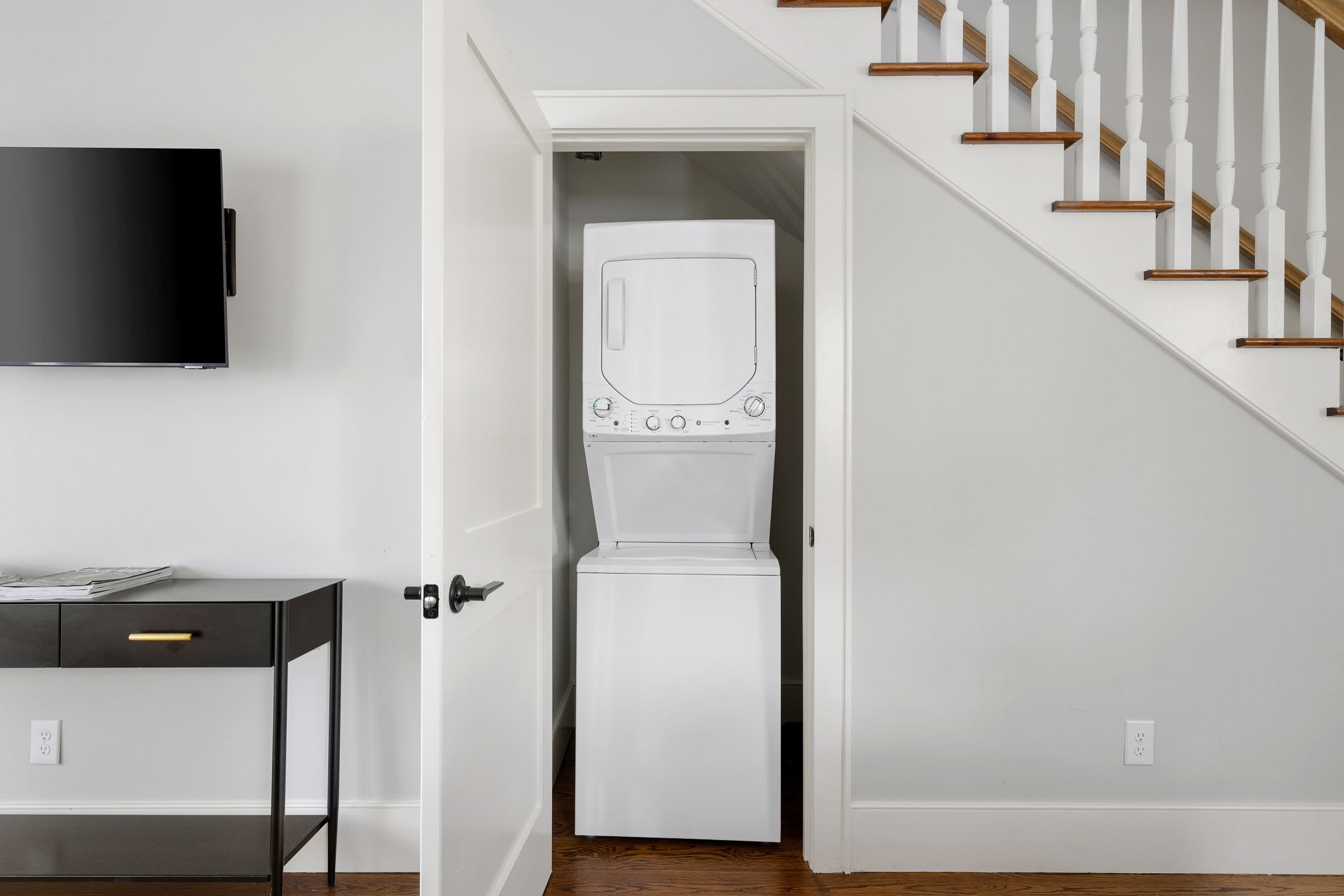 Thomas Waring House | Unit D | Sleeps 6