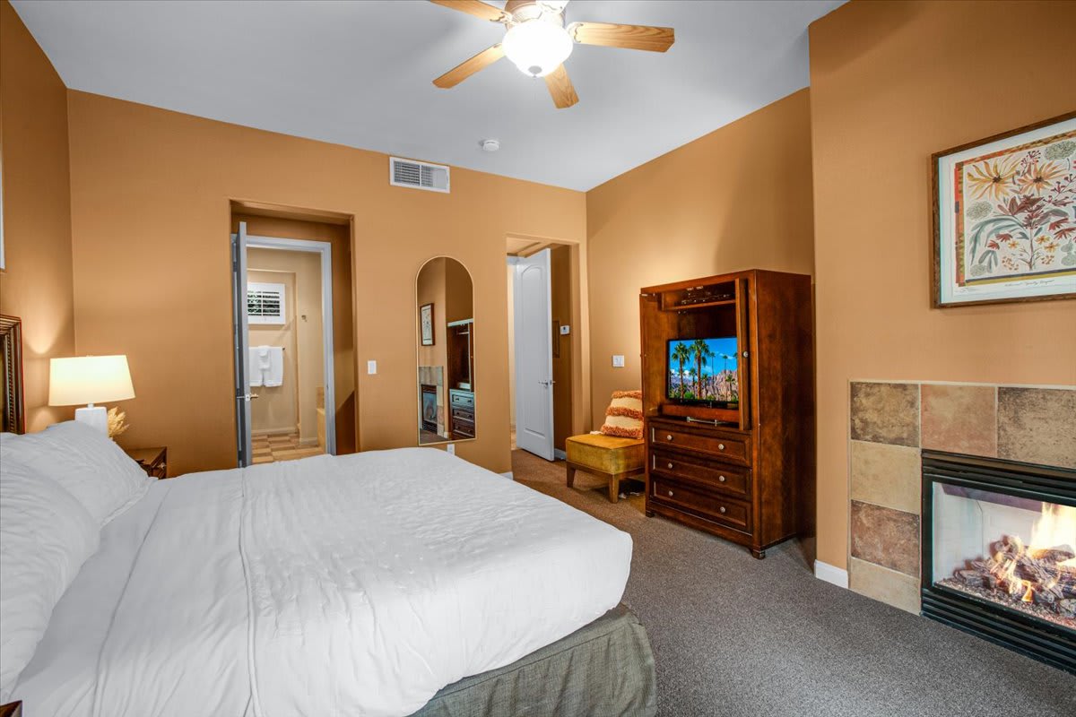 Tranquil Studio with Captivating Desert Views #B - Photo 4