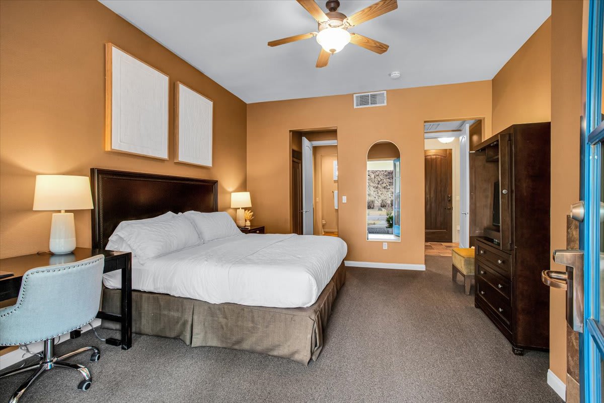 Tranquil Studio with Captivating Desert Views #B - Photo 3