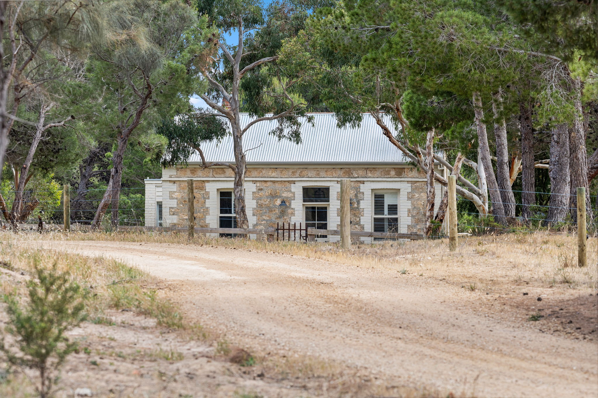 Elin’s Farm Cottage, family friendly - Photo 1