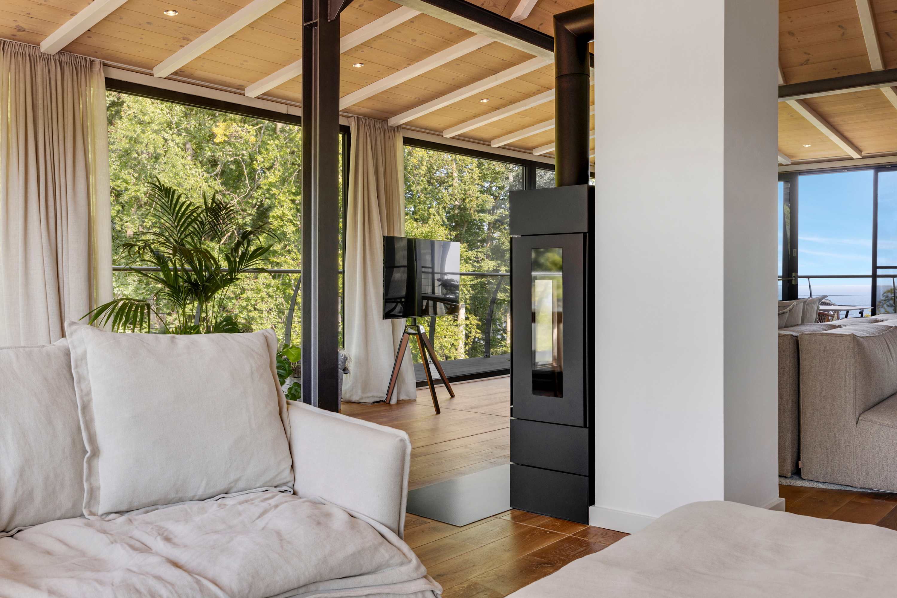 Modern Villa Penthouse with Spa & Ocean View — Sellin, Mecklenburg-Vorpommern — vacation rental