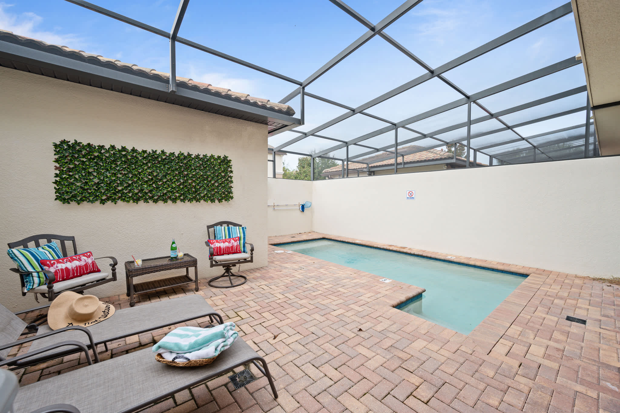 Spacious villa near Disney w/ private pool