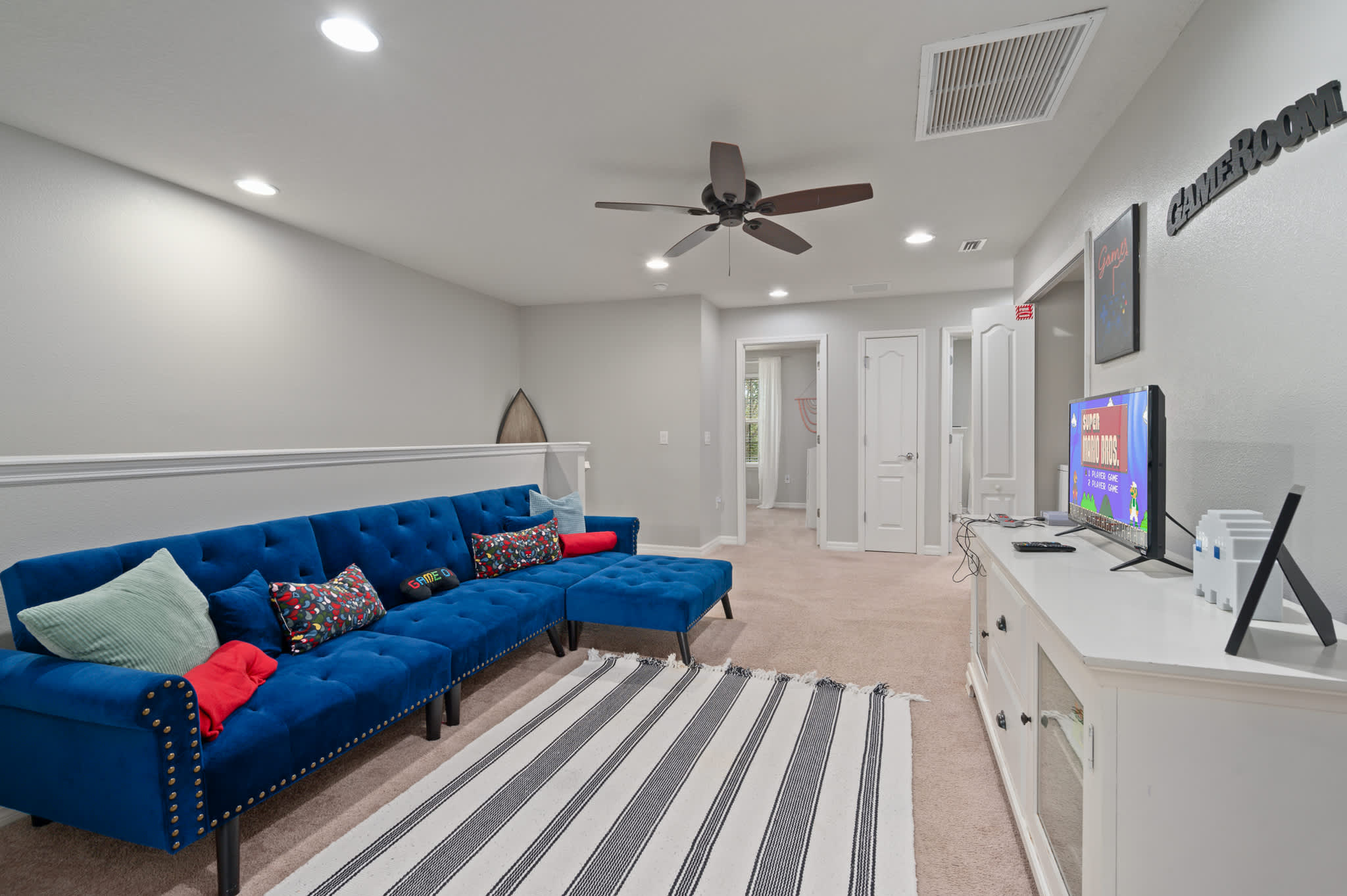 Spacious villa near Disney w/ private pool