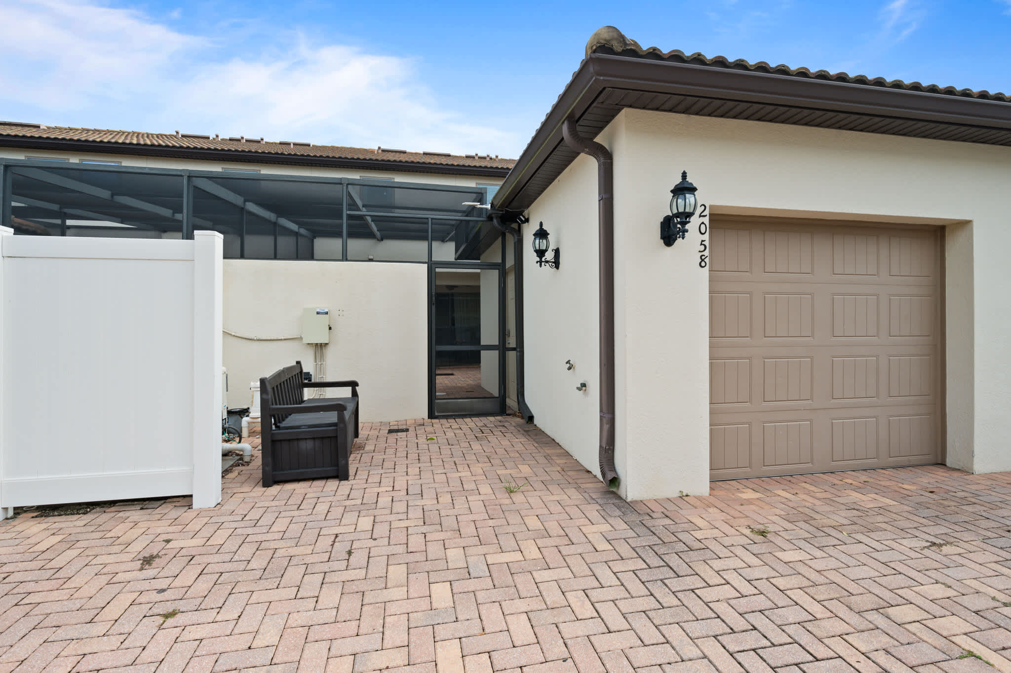 Spacious villa near Disney w/ private pool