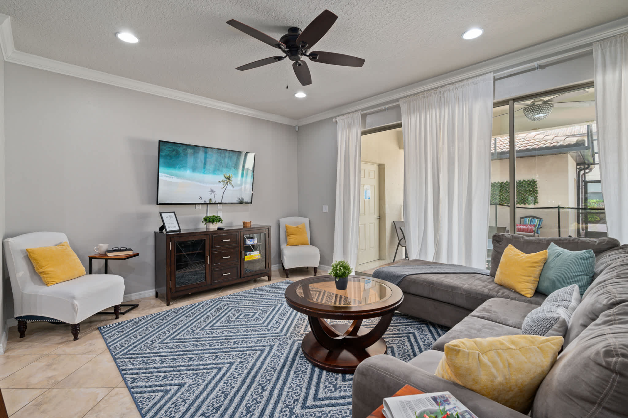 Spacious villa near Disney w/ private pool