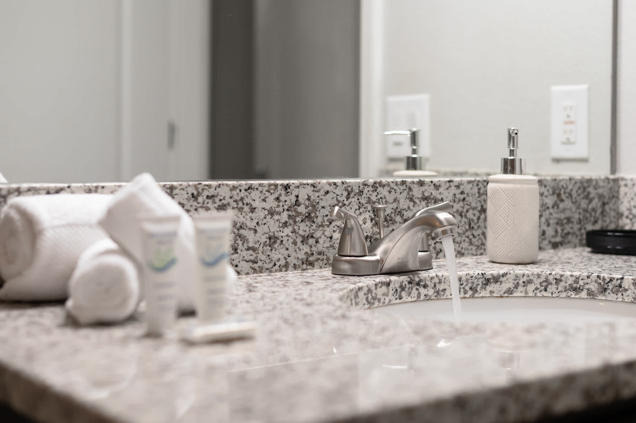 Spacious villa near Disney w/ private pool