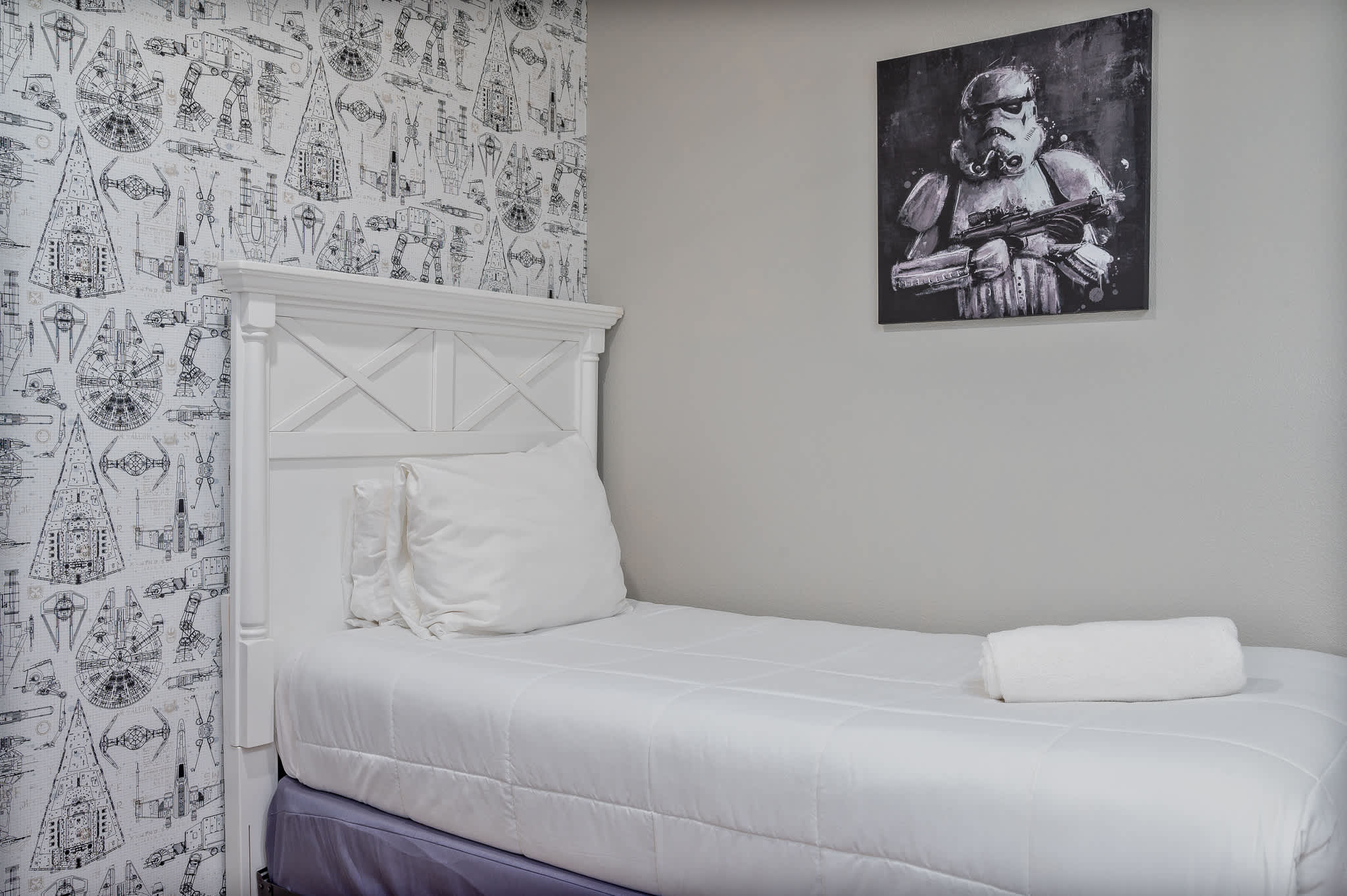 Spacious villa near Disney w/ private pool