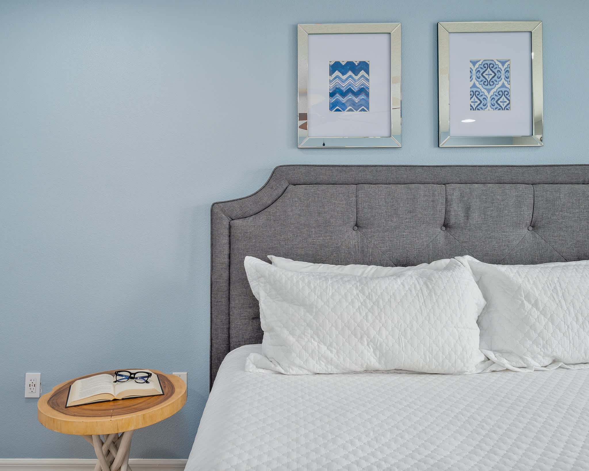 Spacious villa near Disney w/ private pool