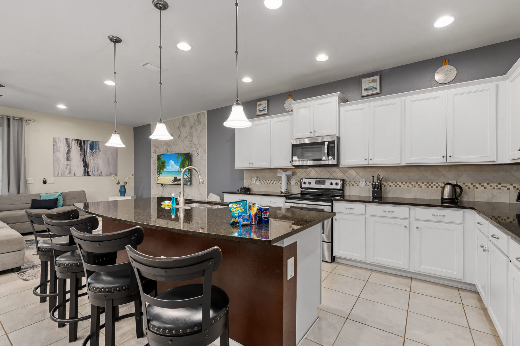 10MI to Disney + Private Pool! Free Waterpark