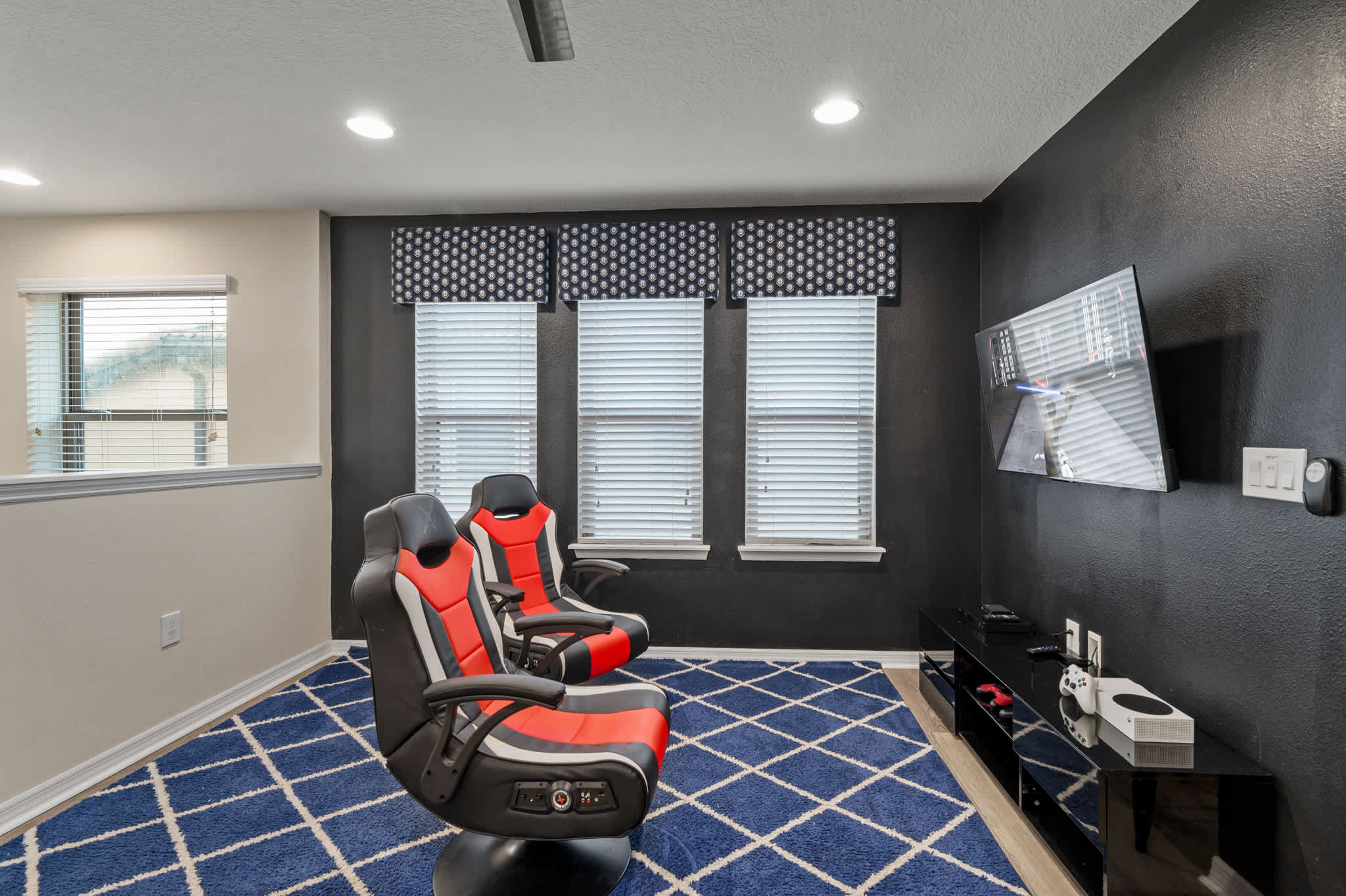 10MI to Disney + Private Pool! Free Waterpark