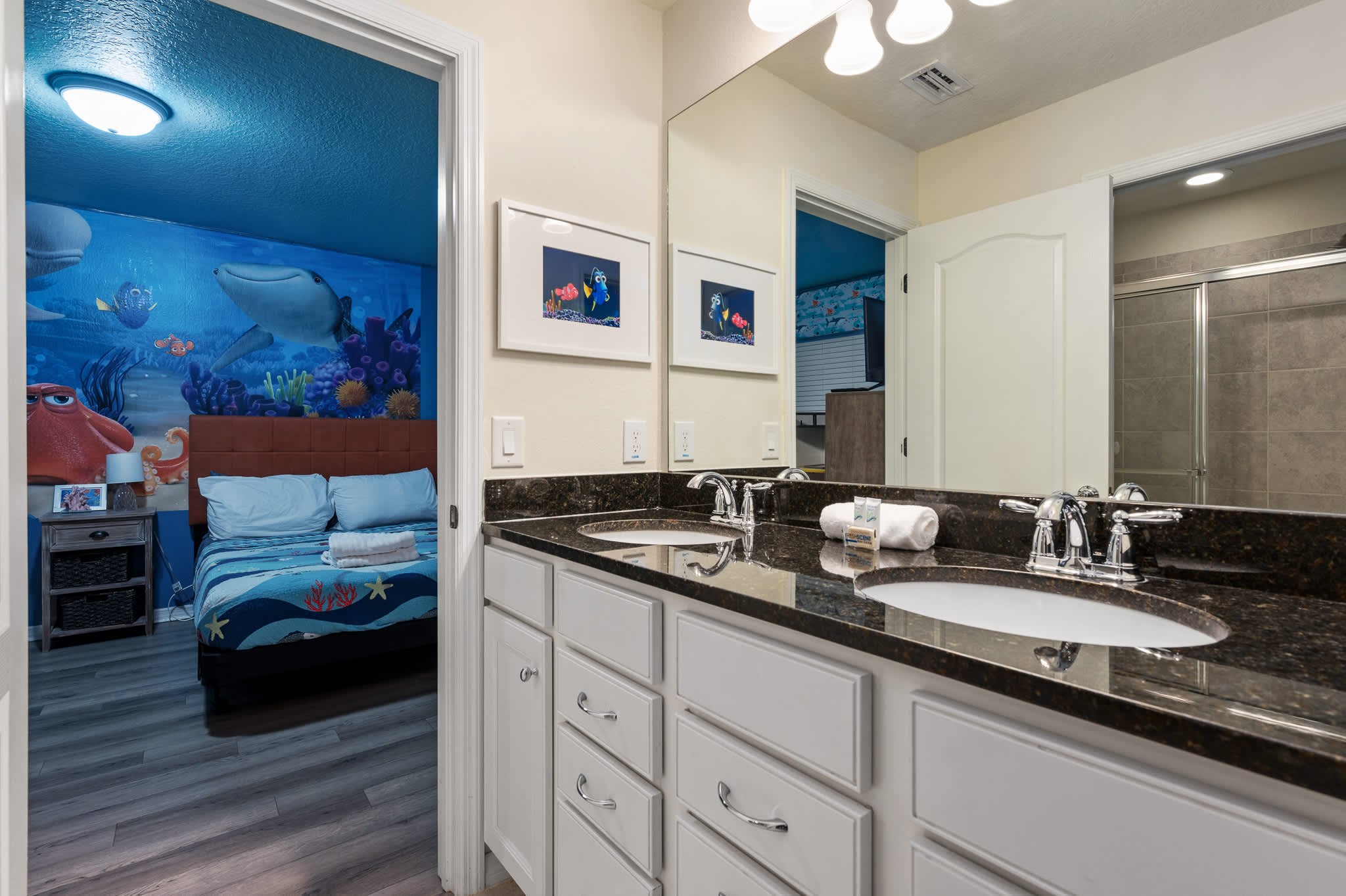 10MI to Disney + Private Pool! Free Waterpark