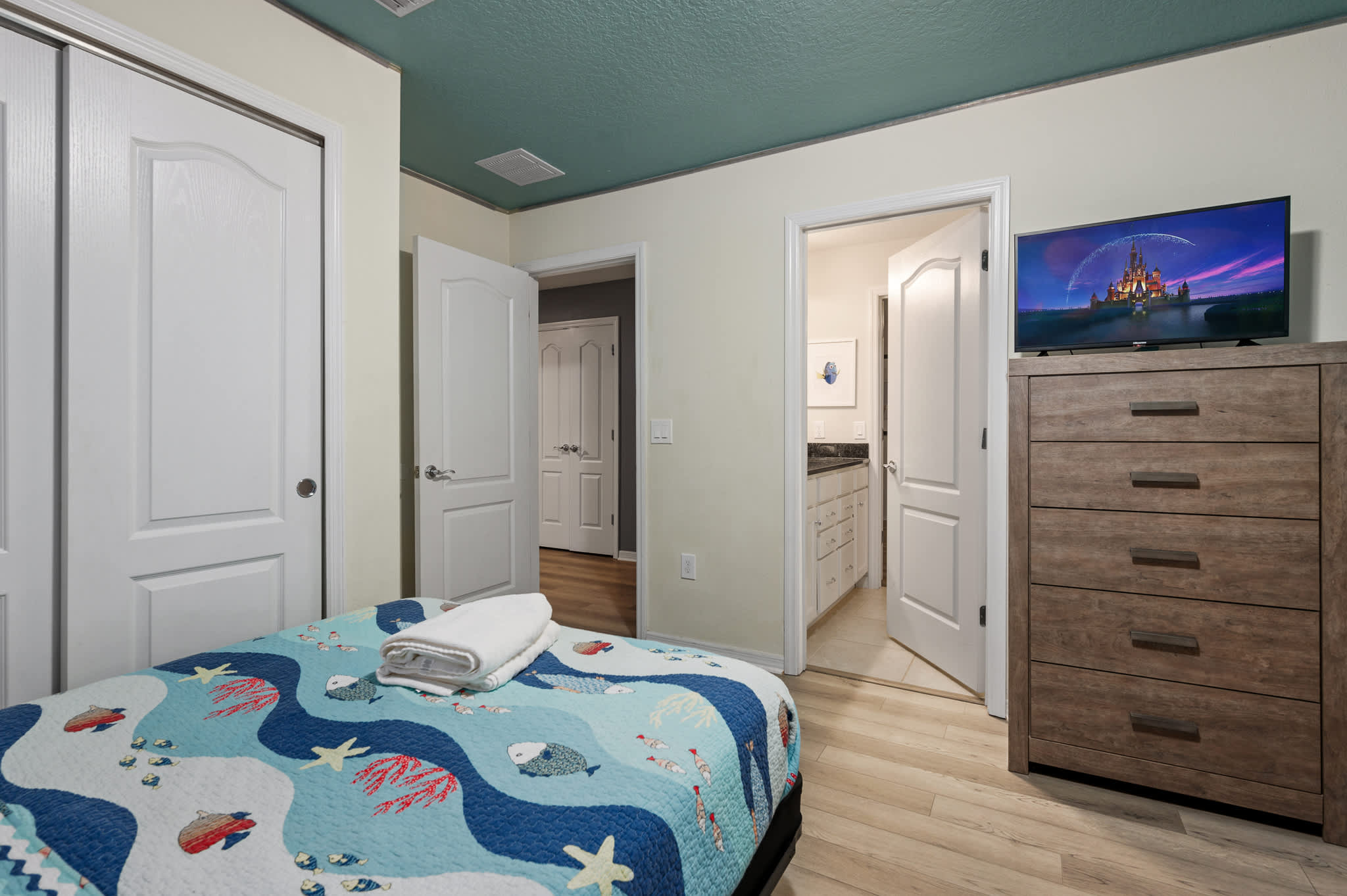 10MI to Disney + Private Pool! Free Waterpark