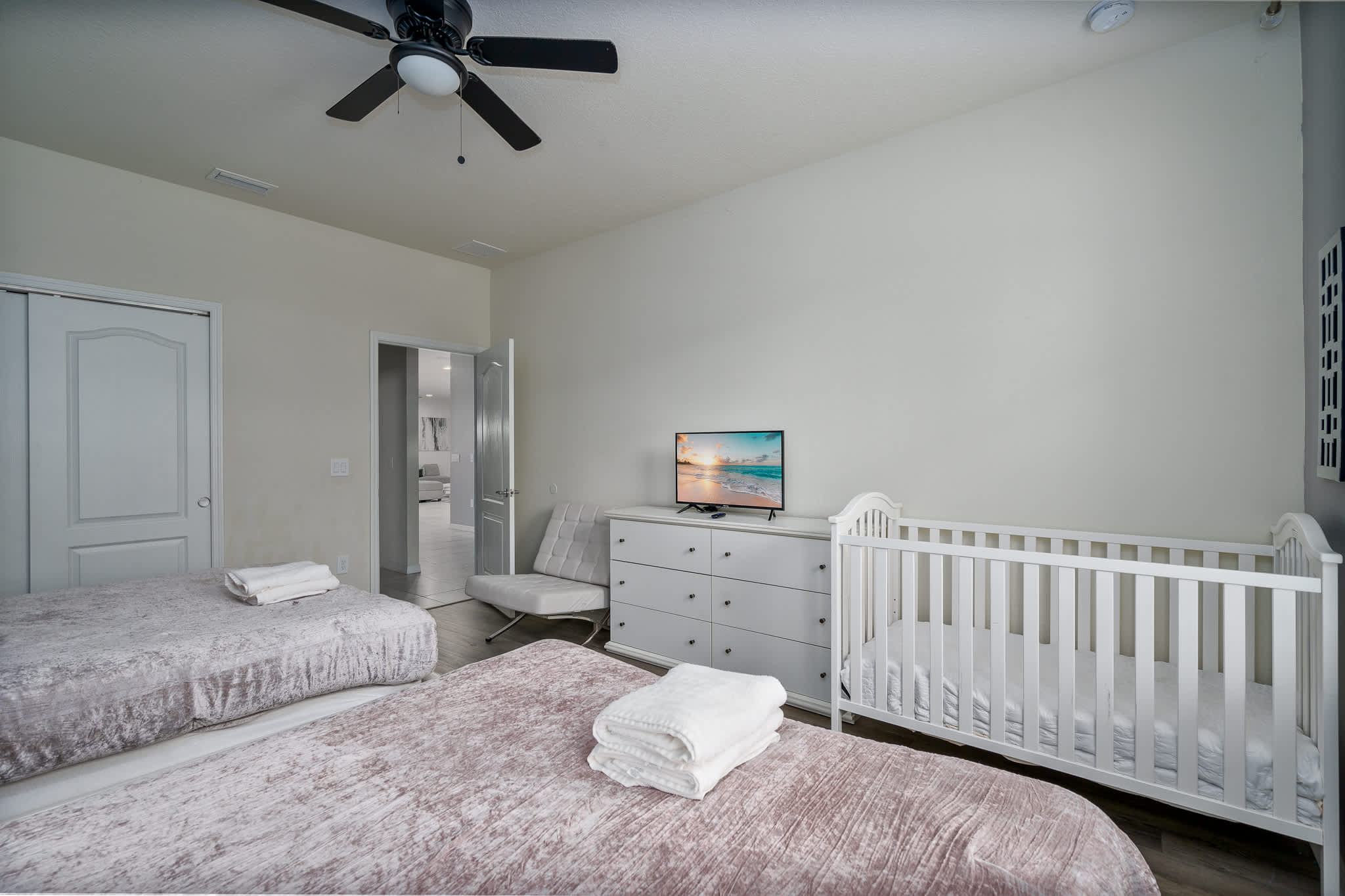 10MI to Disney + Private Pool! Free Waterpark