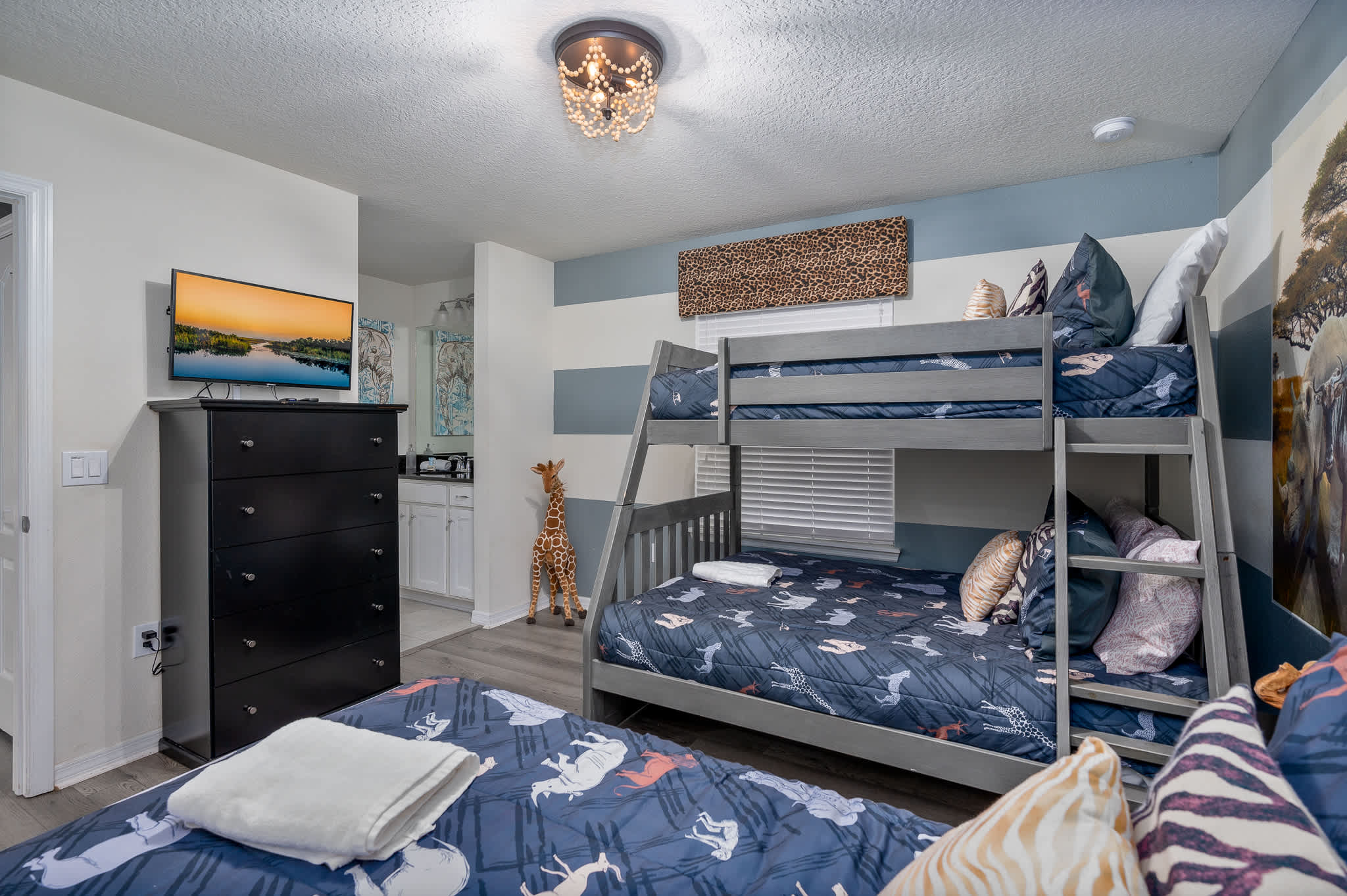 10MI to Disney + Private Pool! Free Waterpark